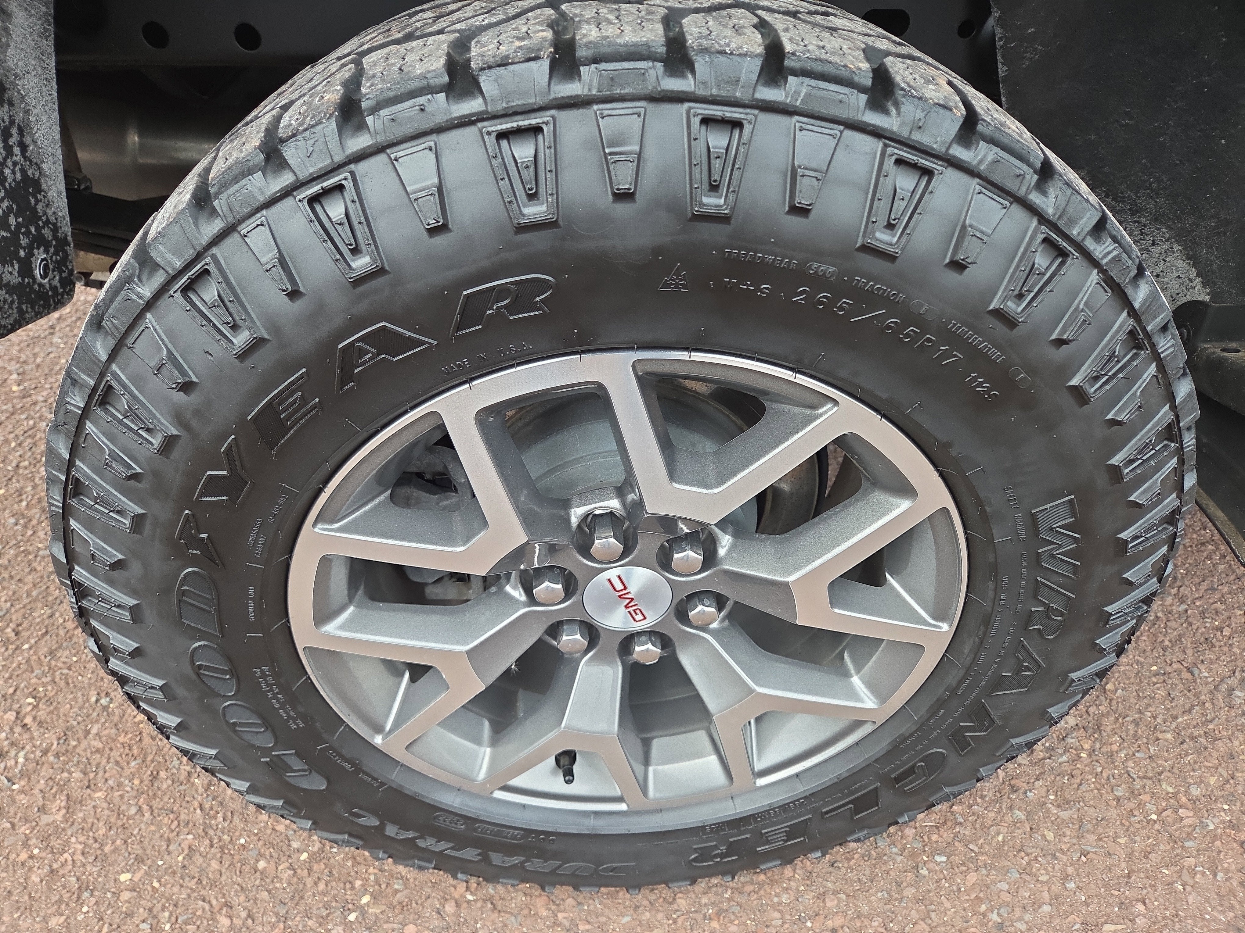 2022 GMC Canyon 4WD AT4 w/Leather