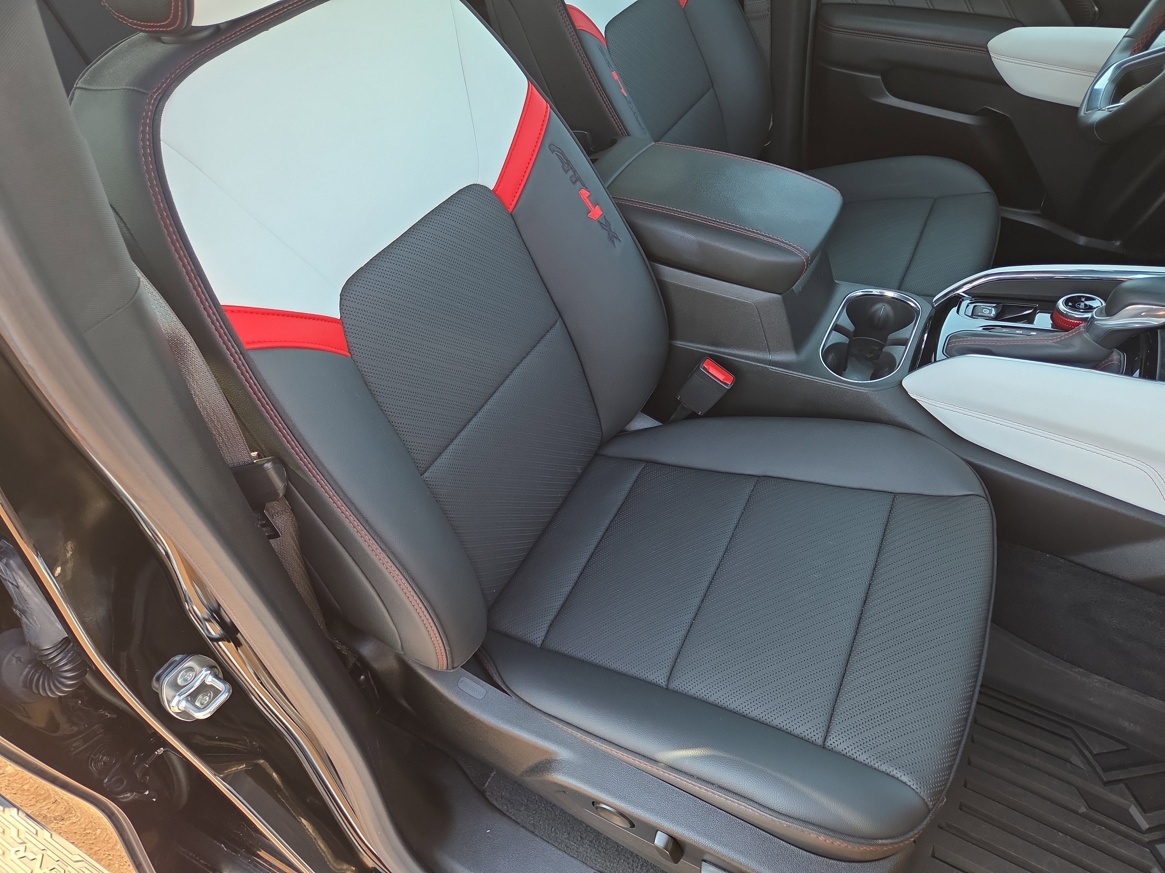 2024 GMC Canyon 4WD AT4X