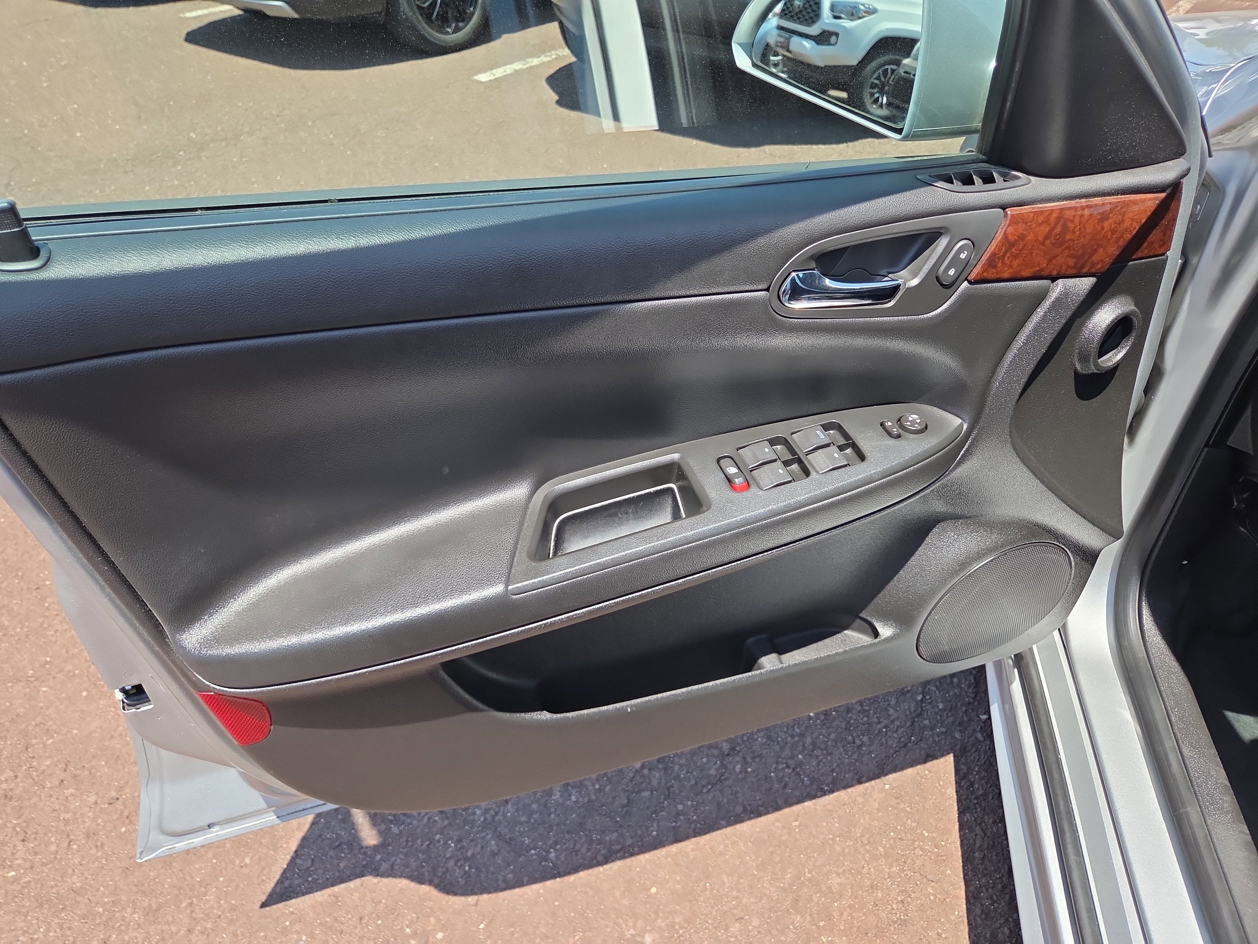 2011 Chevrolet Impala LS Retail