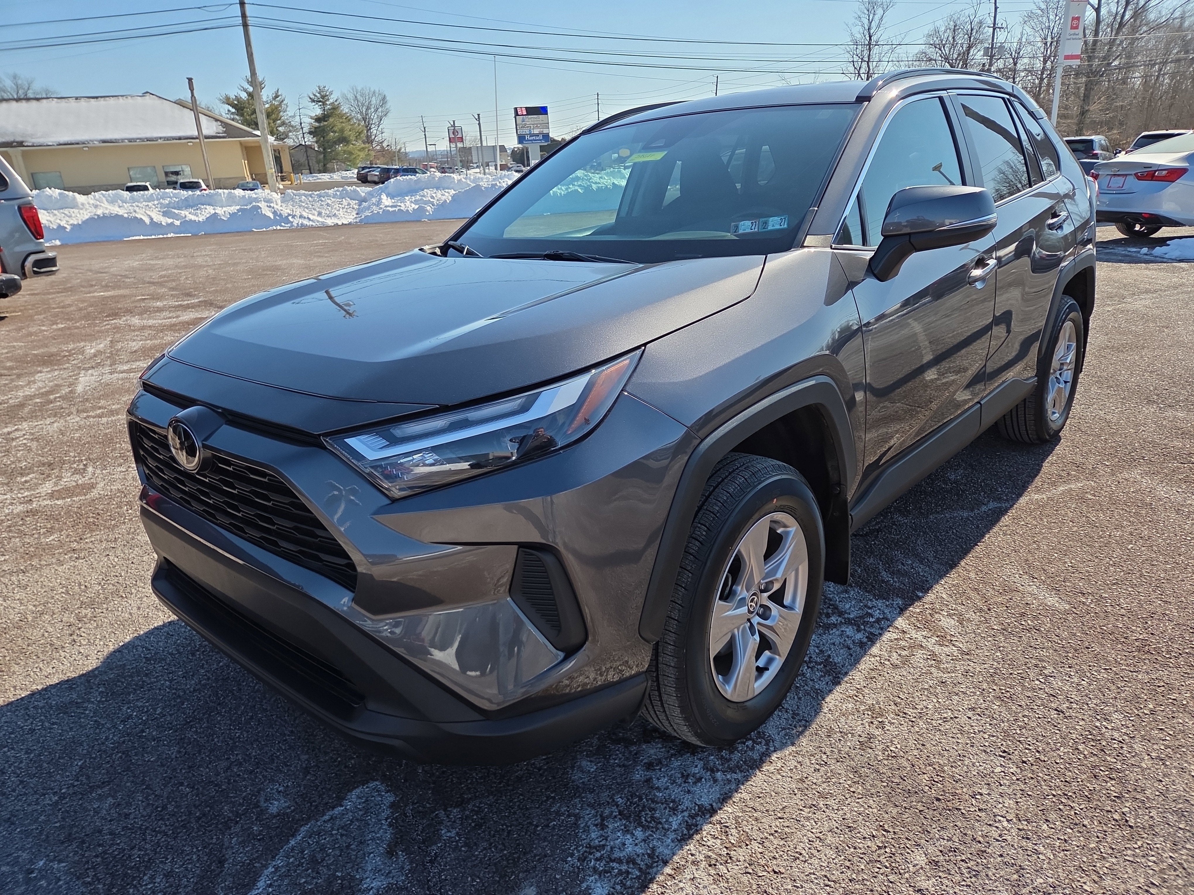 2022 Toyota RAV4 XLE