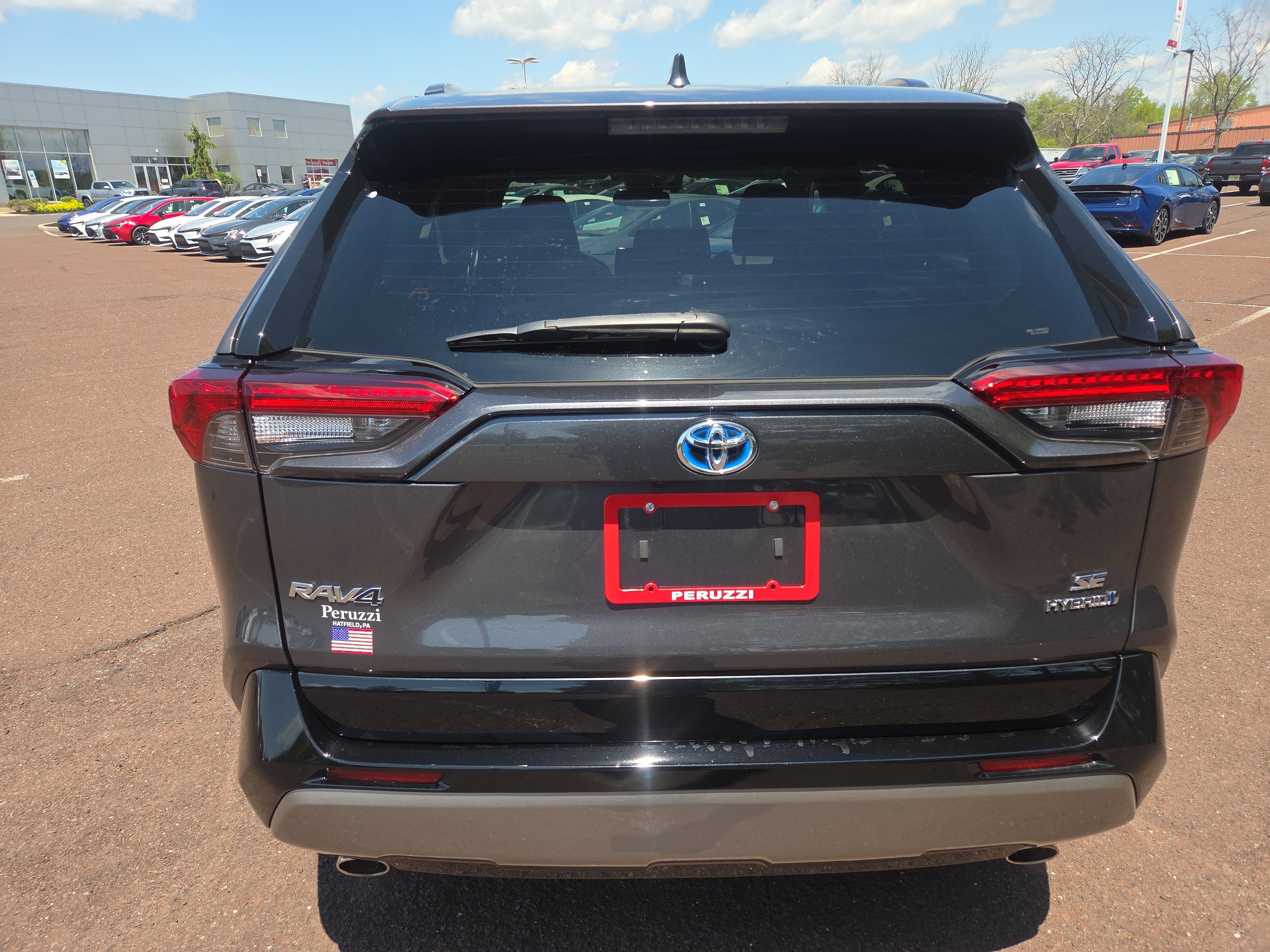 2022 Toyota RAV4 Hybrid SE