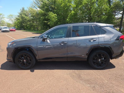 2022 Toyota RAV4 Hybrid SE