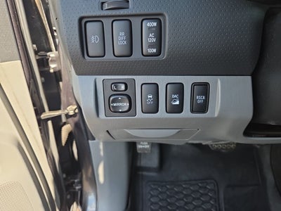 2014 Toyota Tacoma 4WD Double Cab V6 AT (Natl)