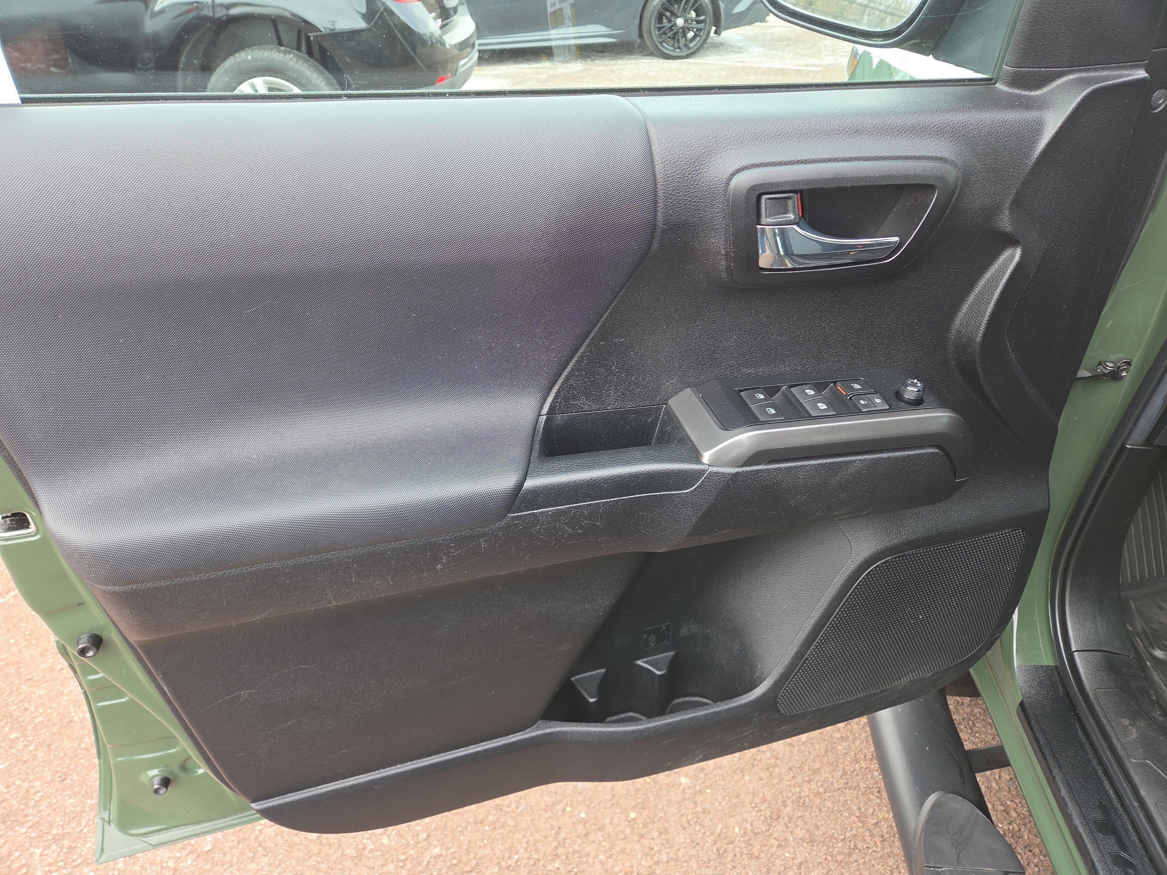 2022 Toyota Tacoma SR