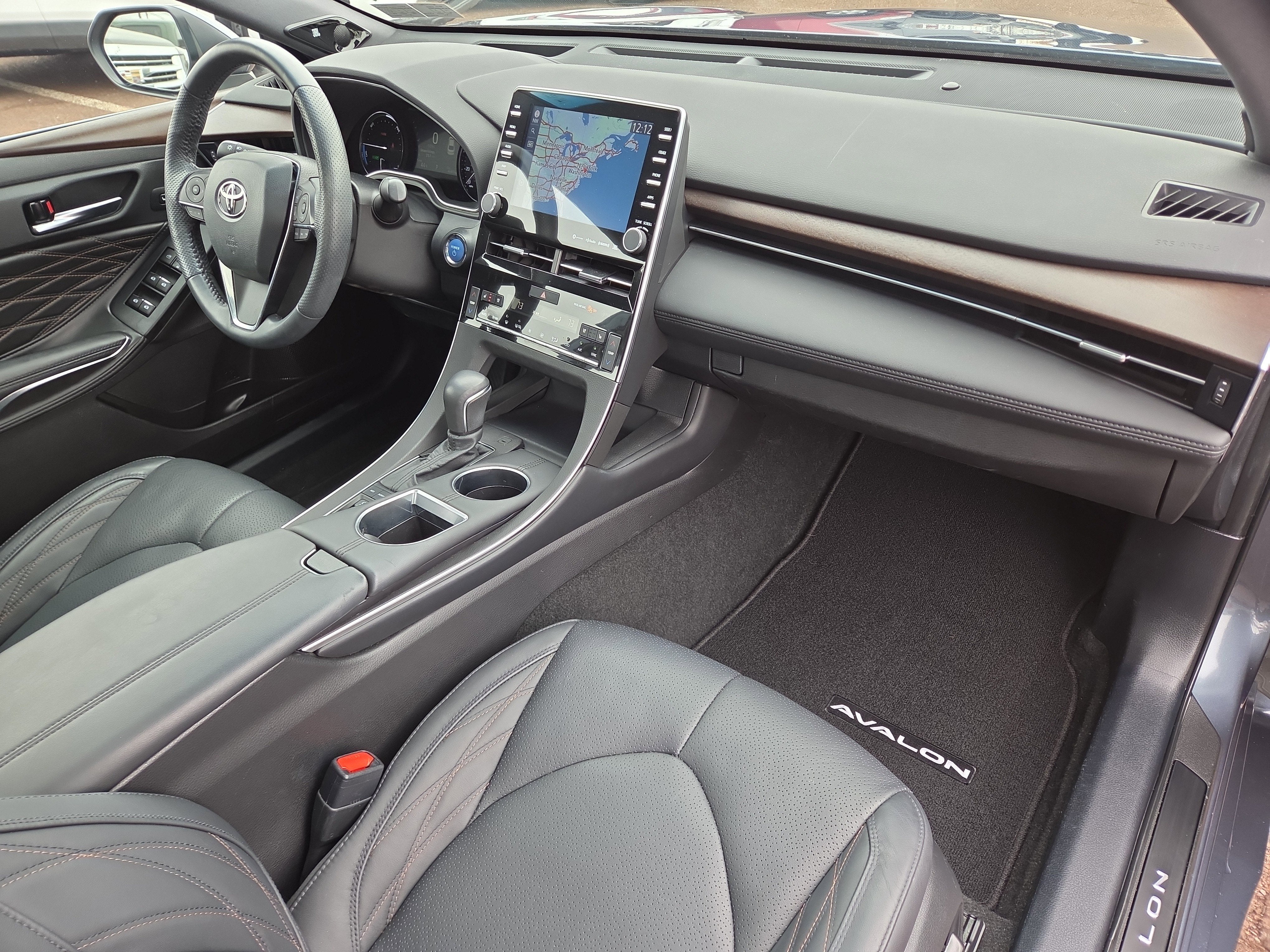 2022 Toyota Avalon Hybrid Limited