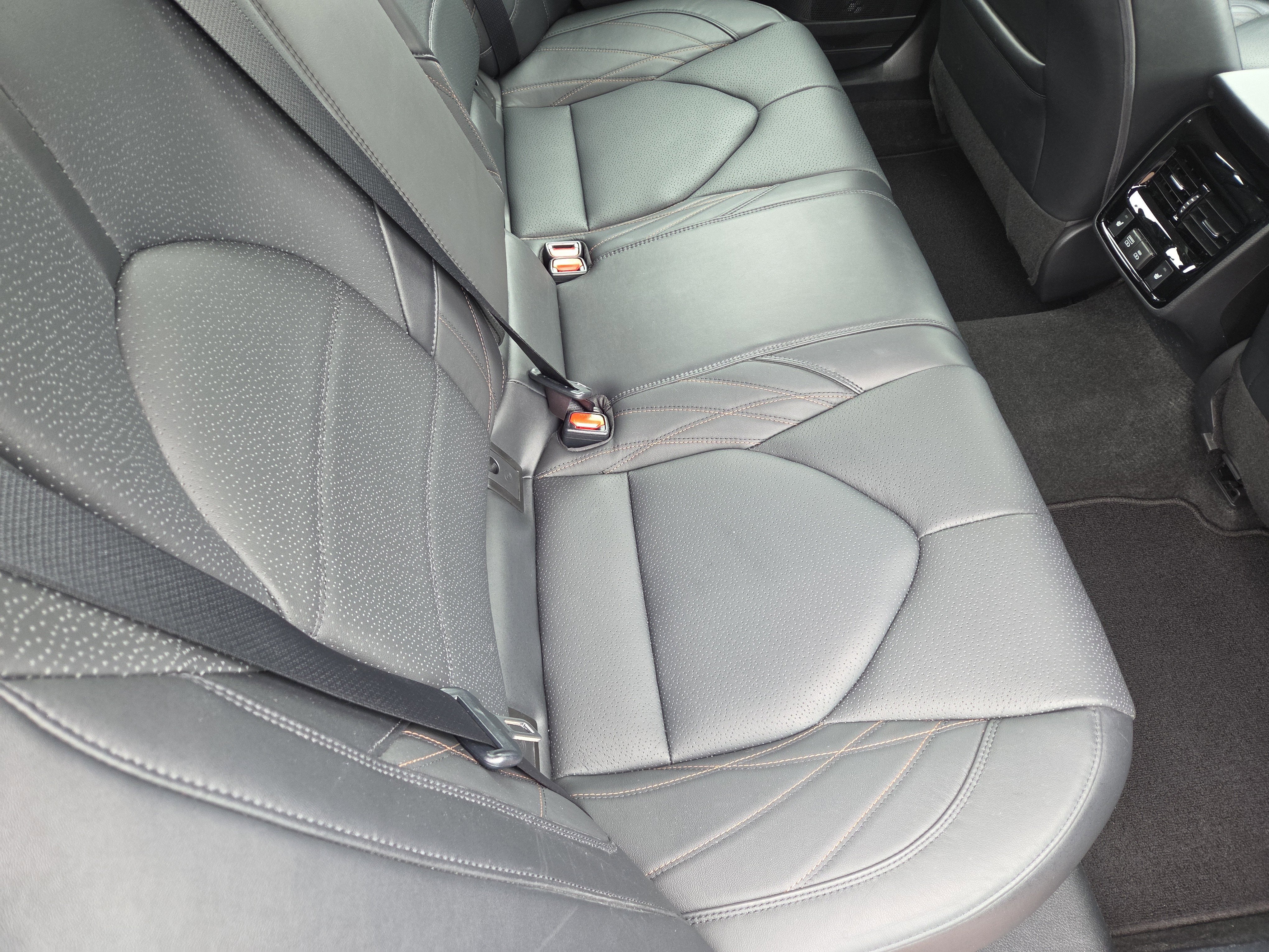 2022 Toyota Avalon Hybrid Limited