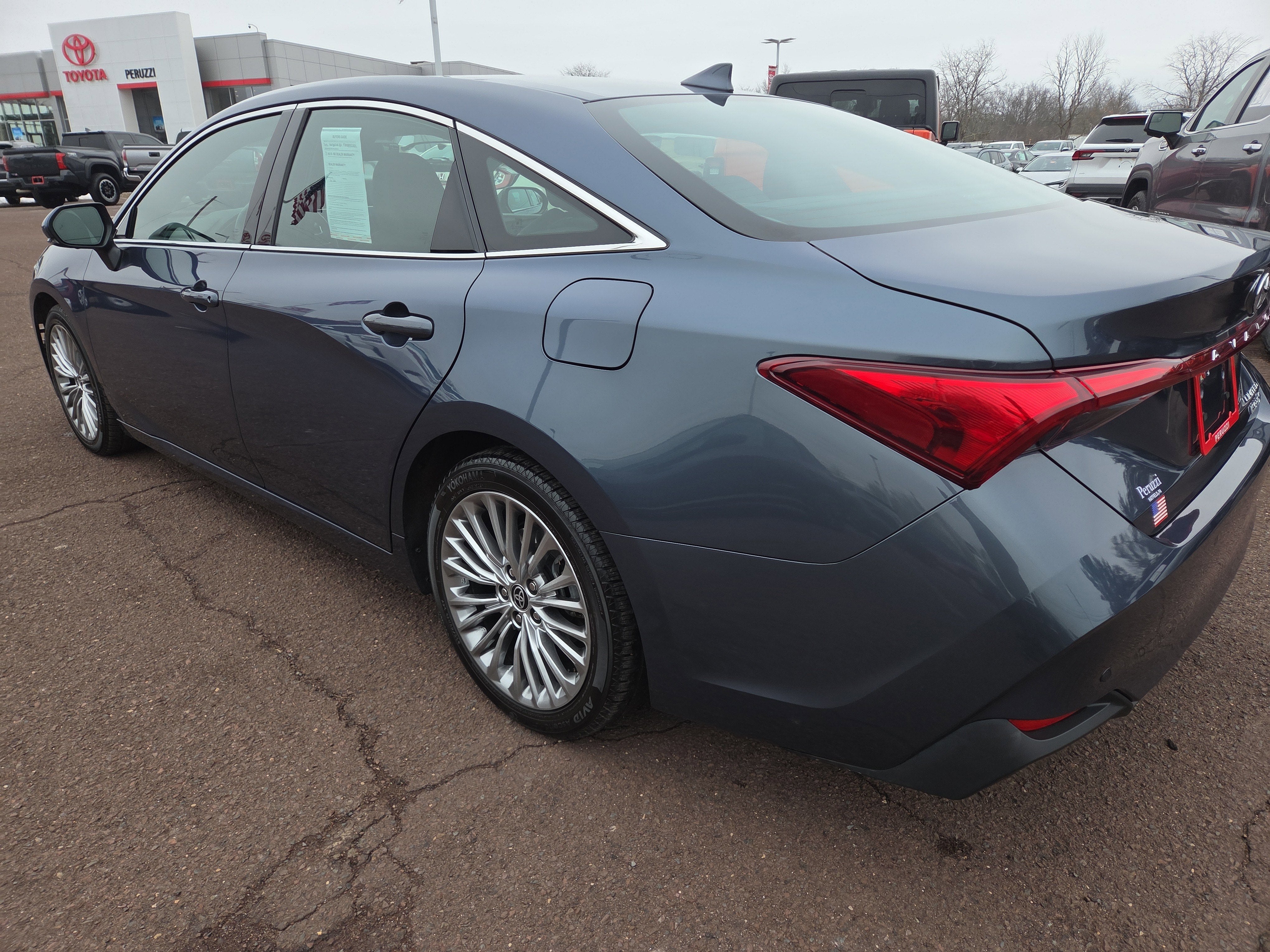 2022 Toyota Avalon Hybrid Limited