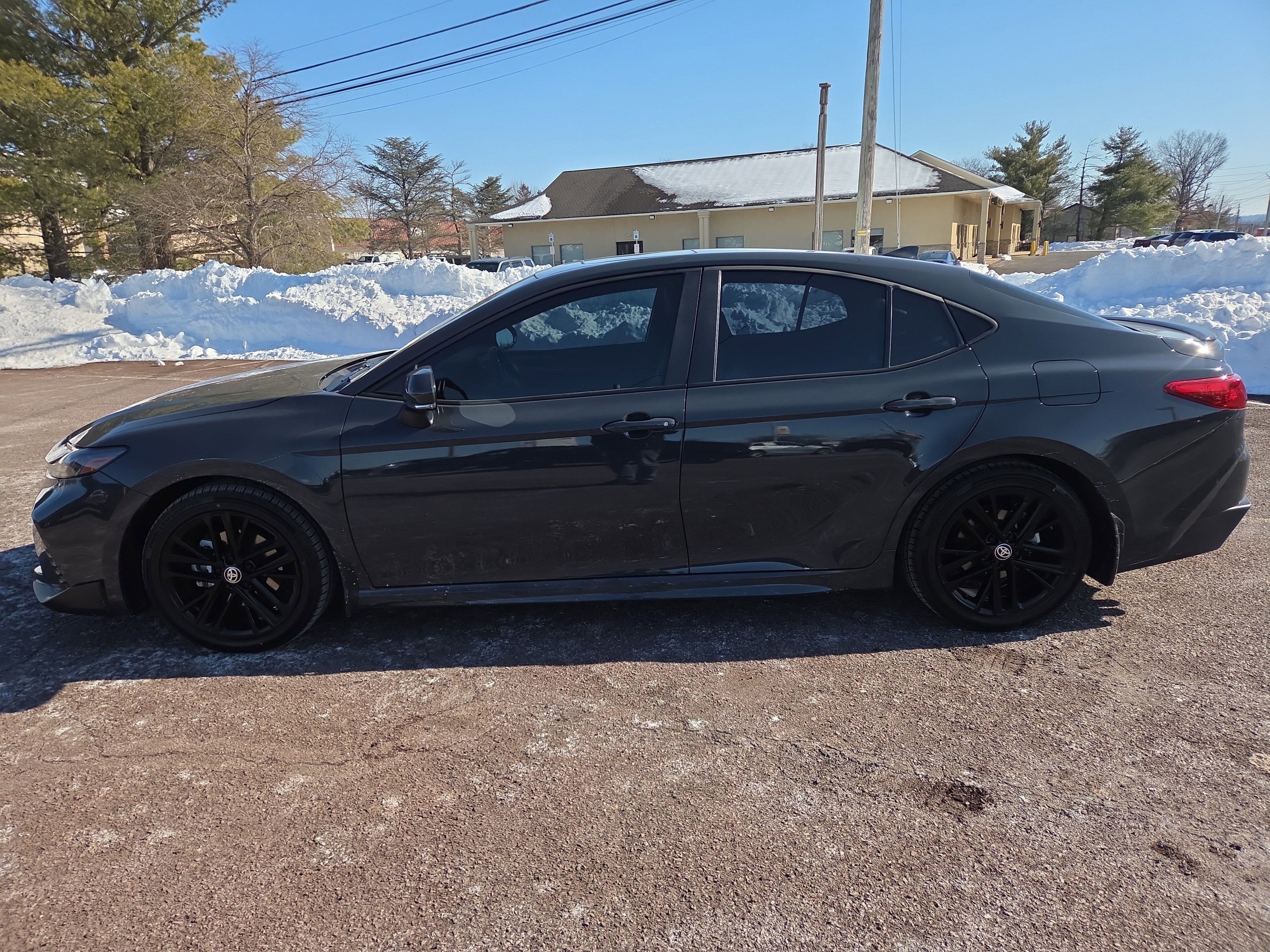 2025 Toyota Camry SE