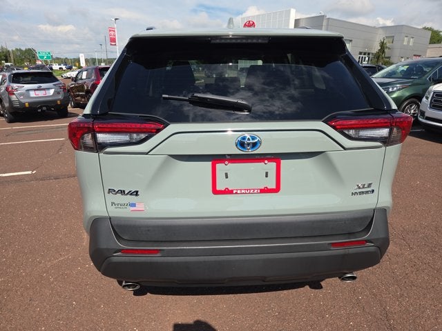 2021 Toyota RAV4 Hybrid XLE