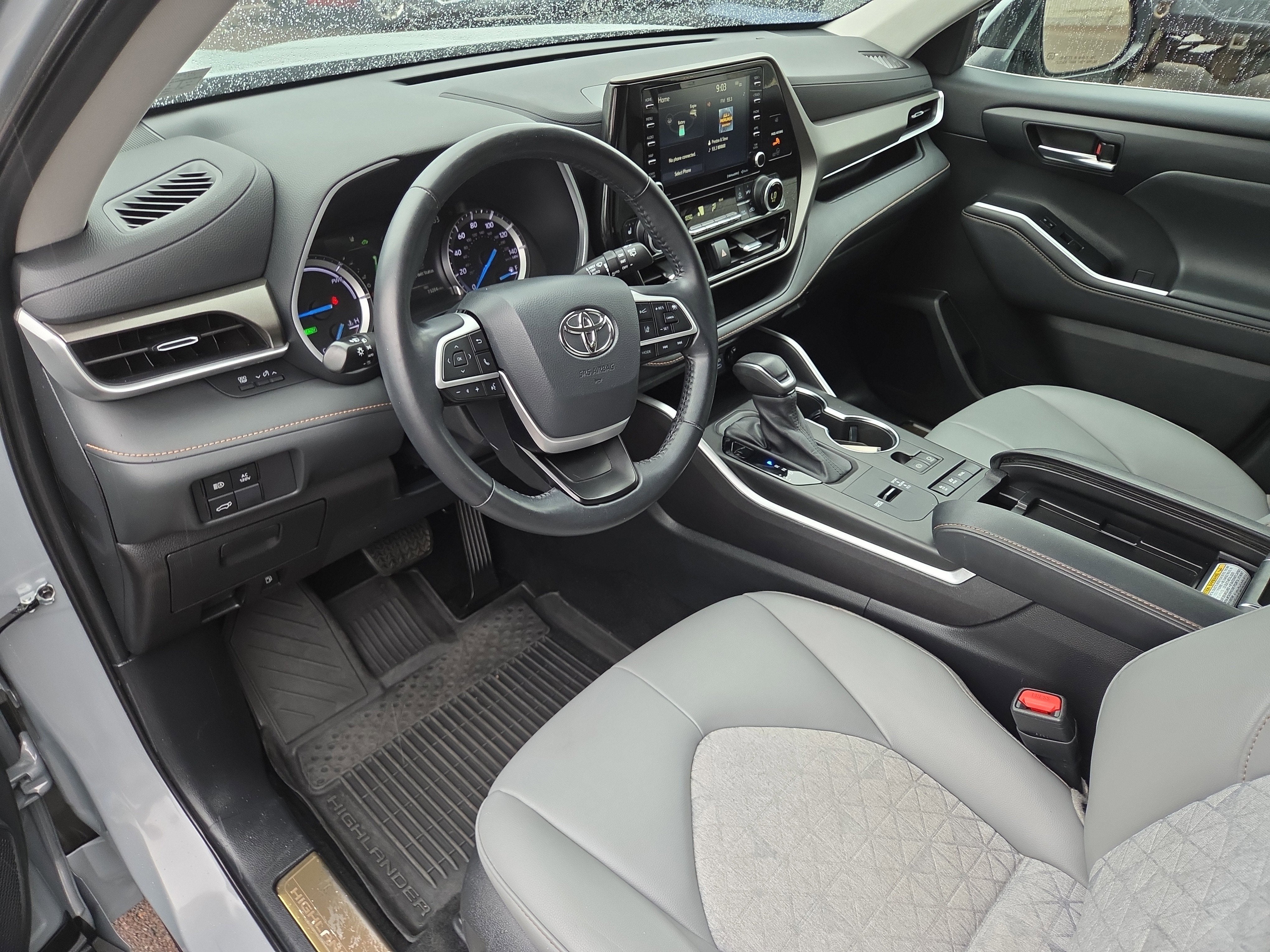 2022 Toyota Highlander Hybrid Bronze Edition