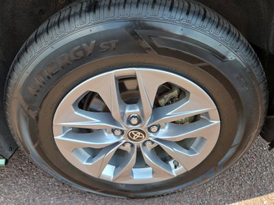 2025 Toyota Sienna LE