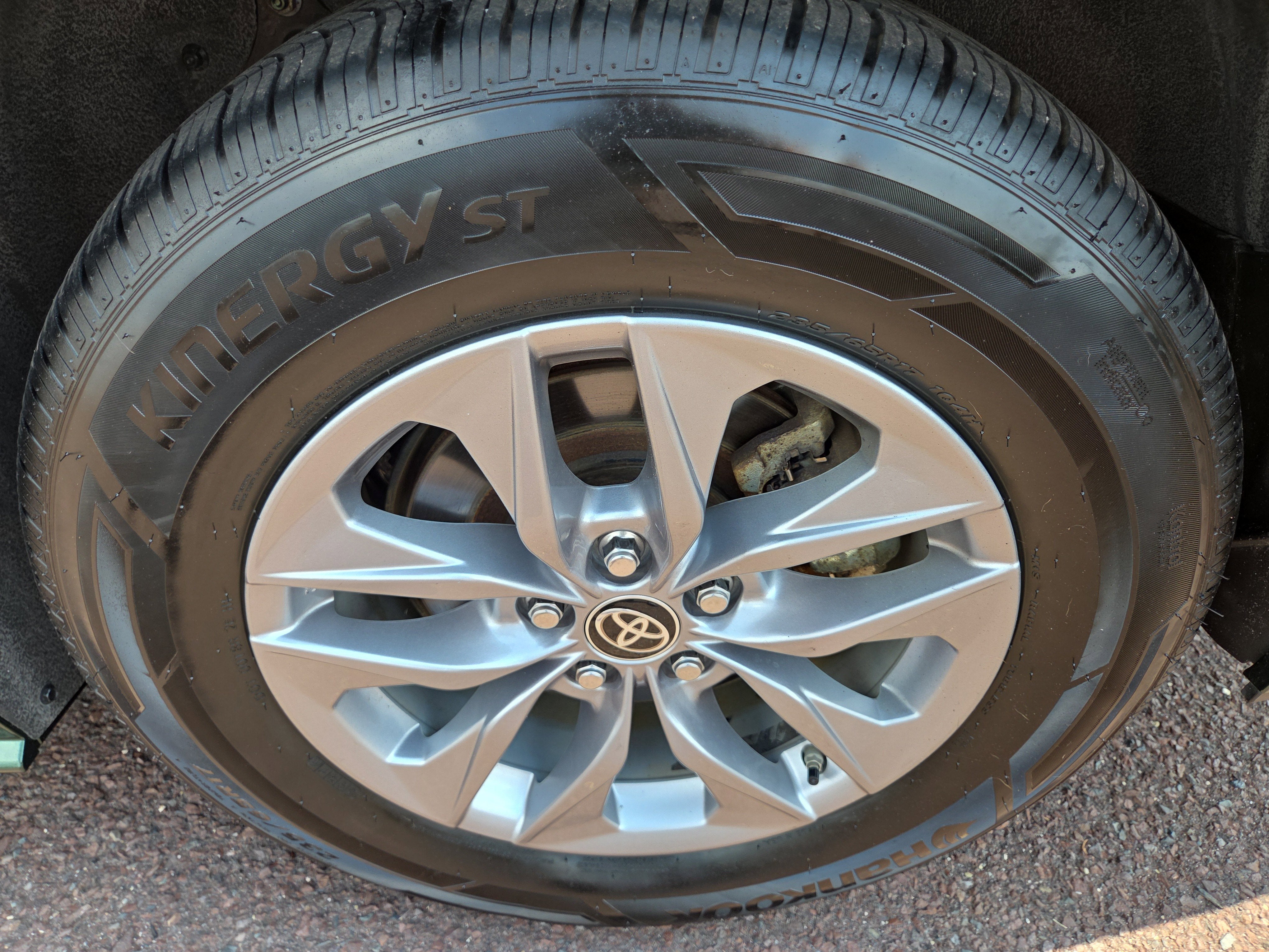 2025 Toyota Sienna LE