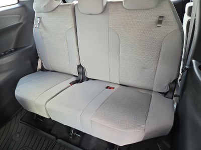 2025 Toyota Sienna LE