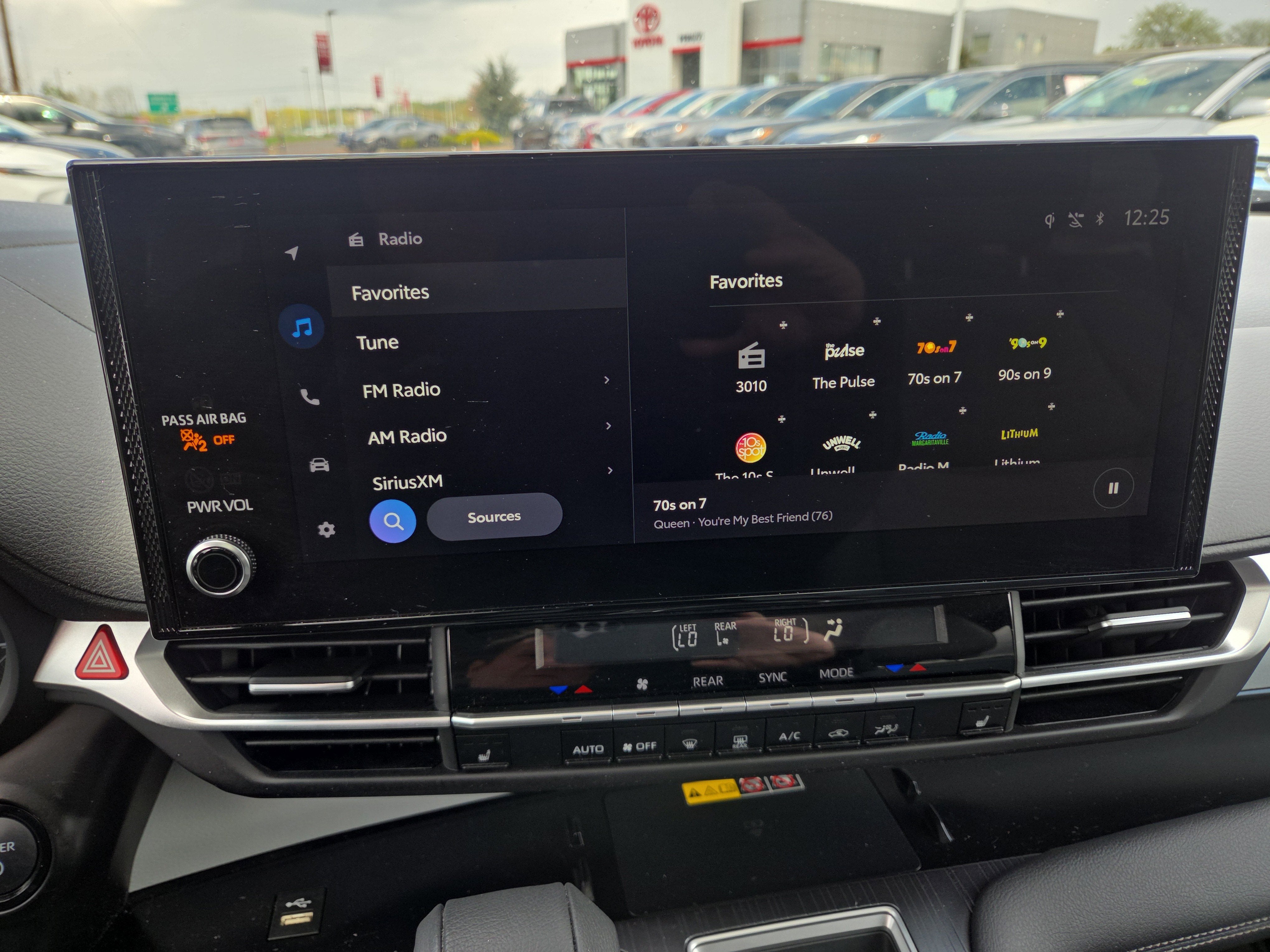 2025 Toyota Sienna XLE