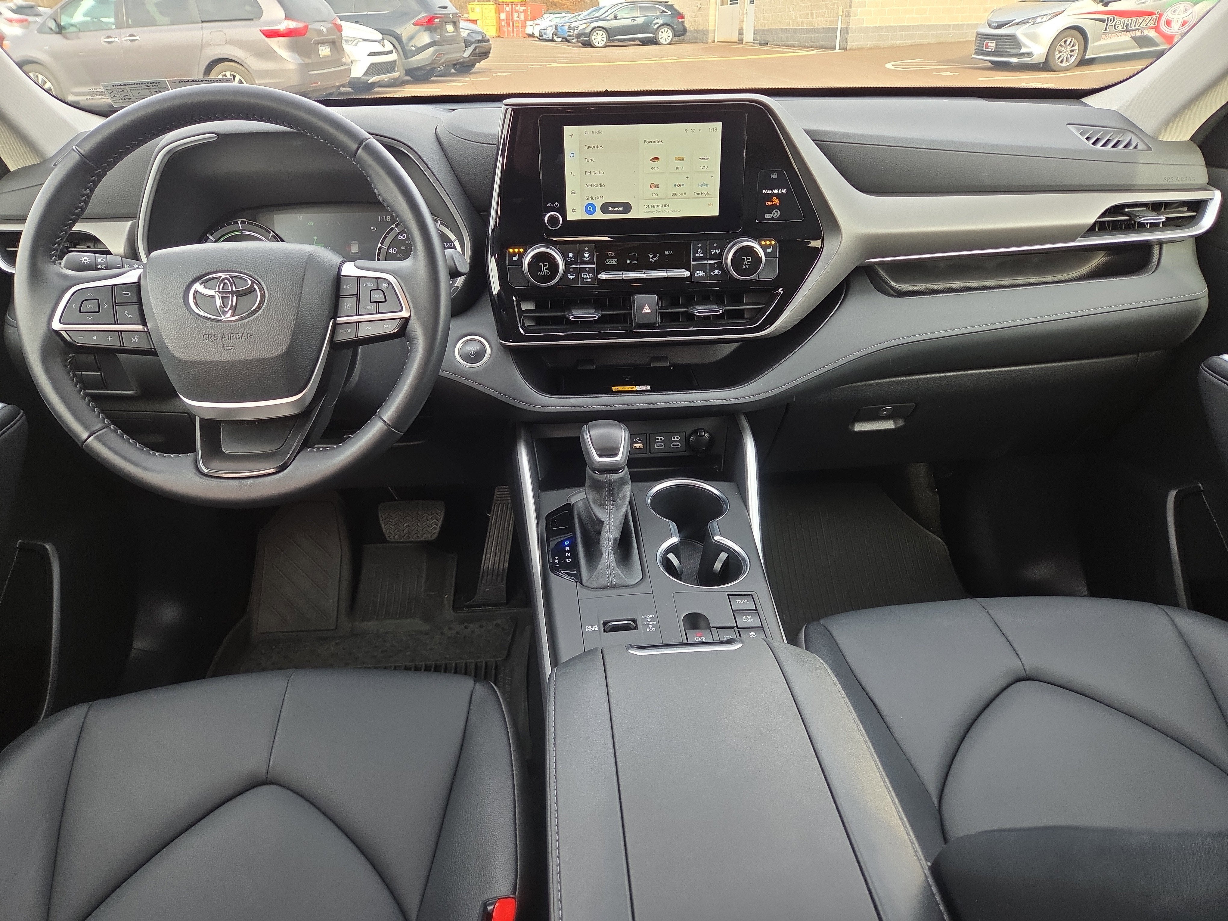 2025 Toyota Highlander Hybrid XLE