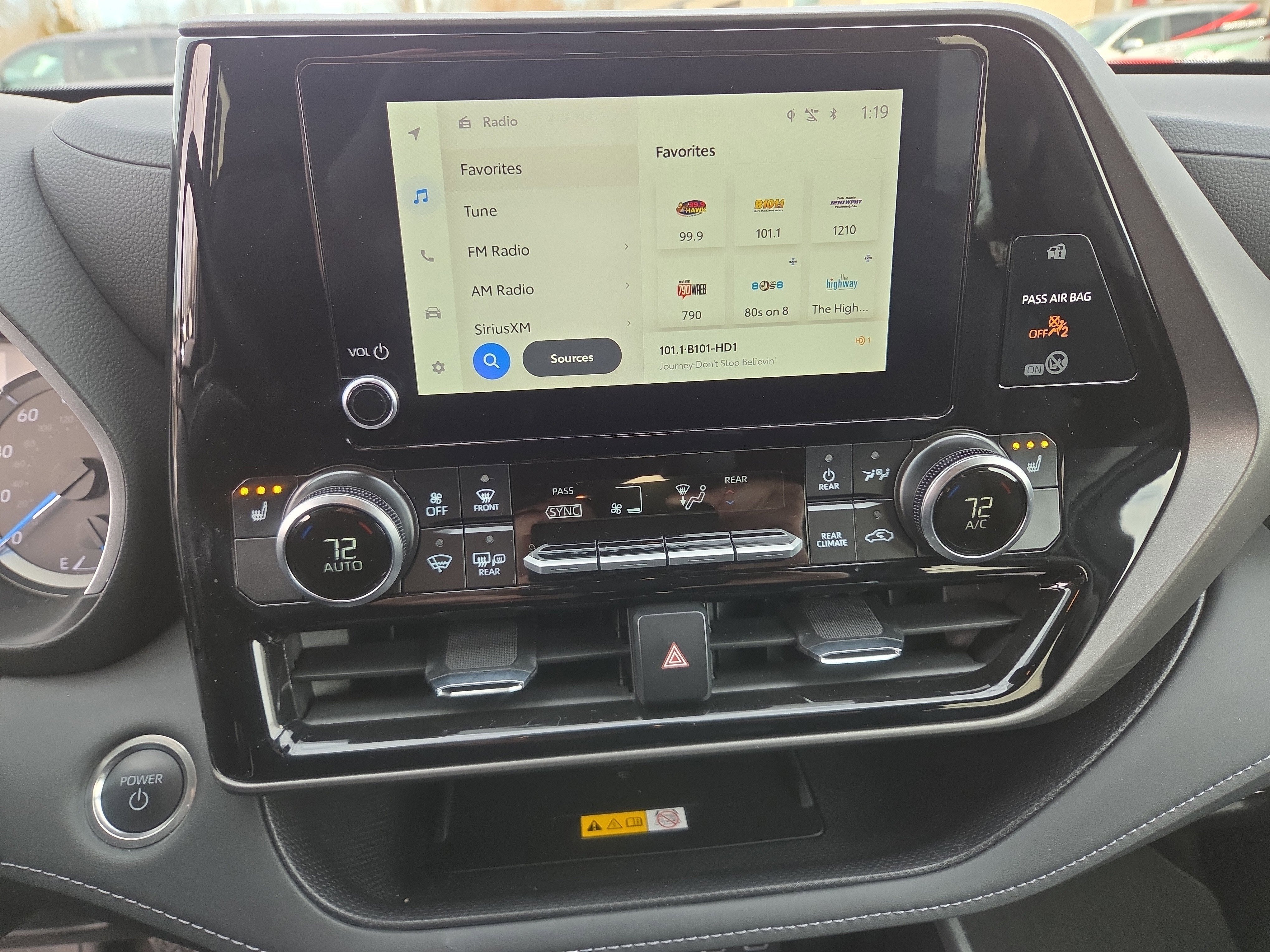 2025 Toyota Highlander Hybrid XLE