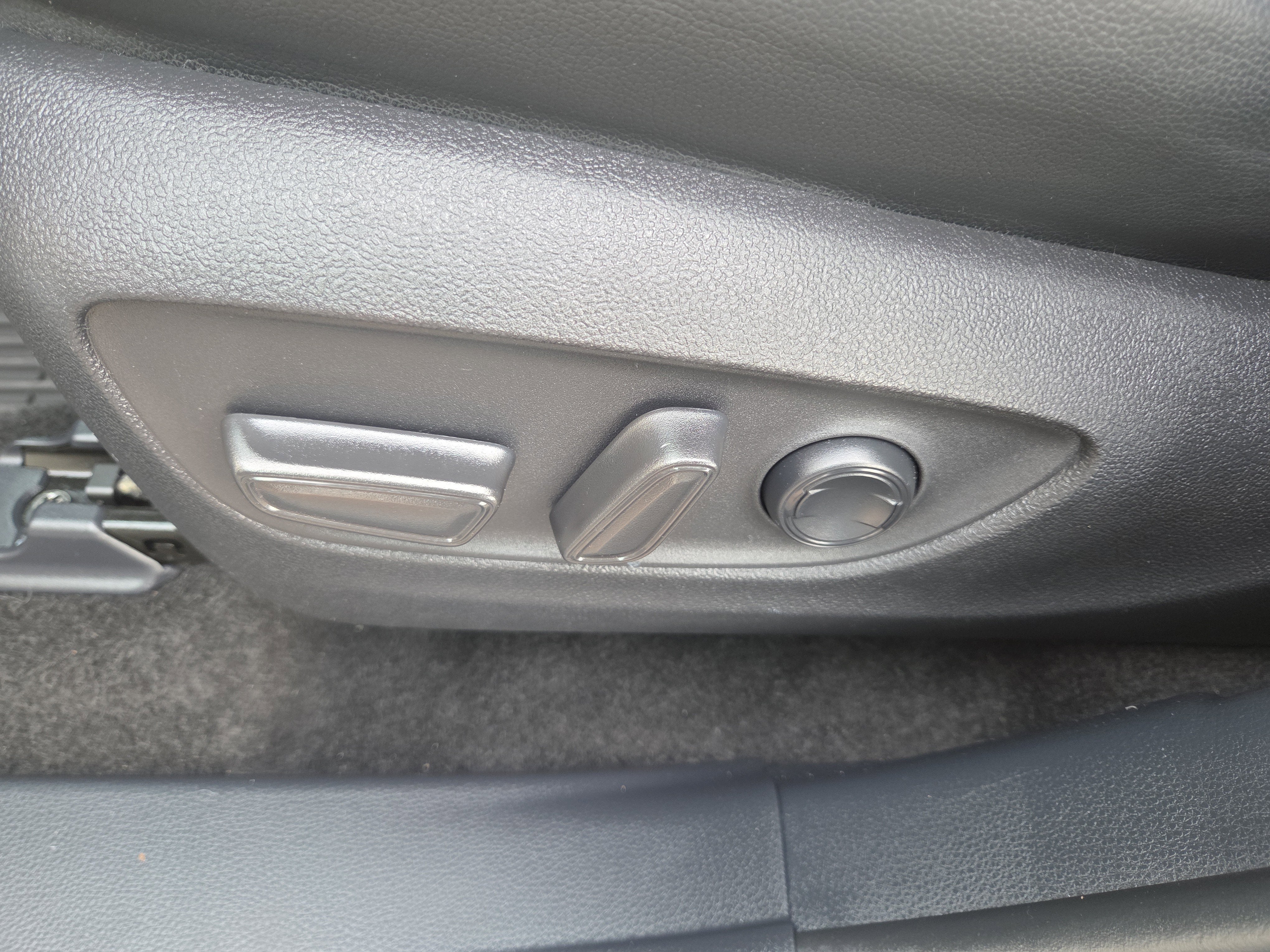 2025 Toyota Highlander Hybrid XLE