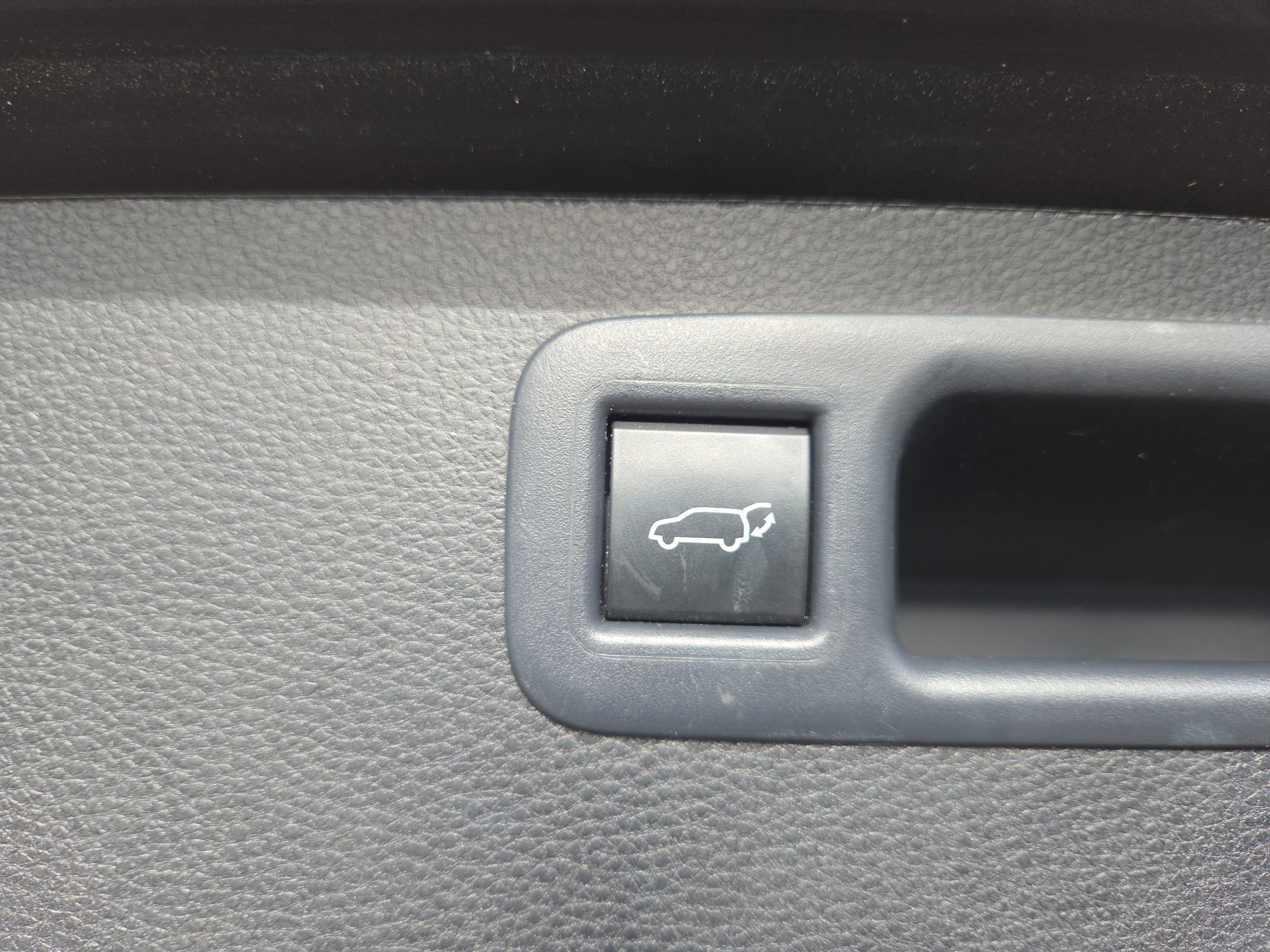 2025 Toyota Highlander Hybrid XLE