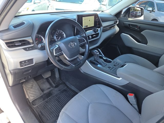 2023 Toyota Highlander LE
