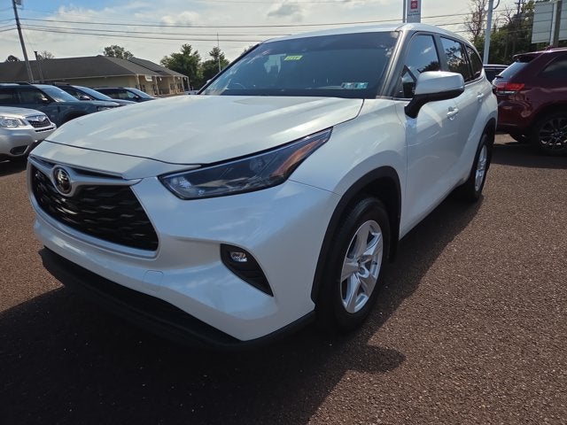 2023 Toyota Highlander LE
