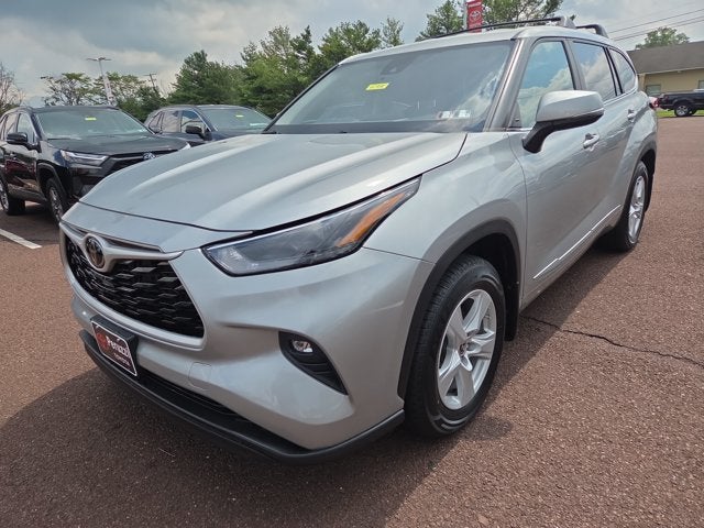 2023 Toyota Highlander LE