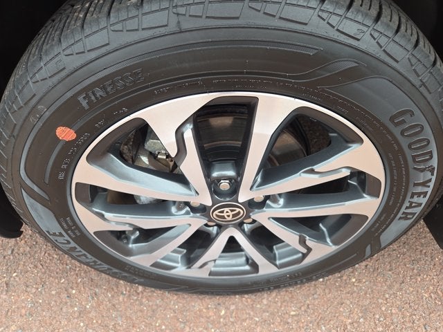 2024 Toyota Corolla Cross XLE