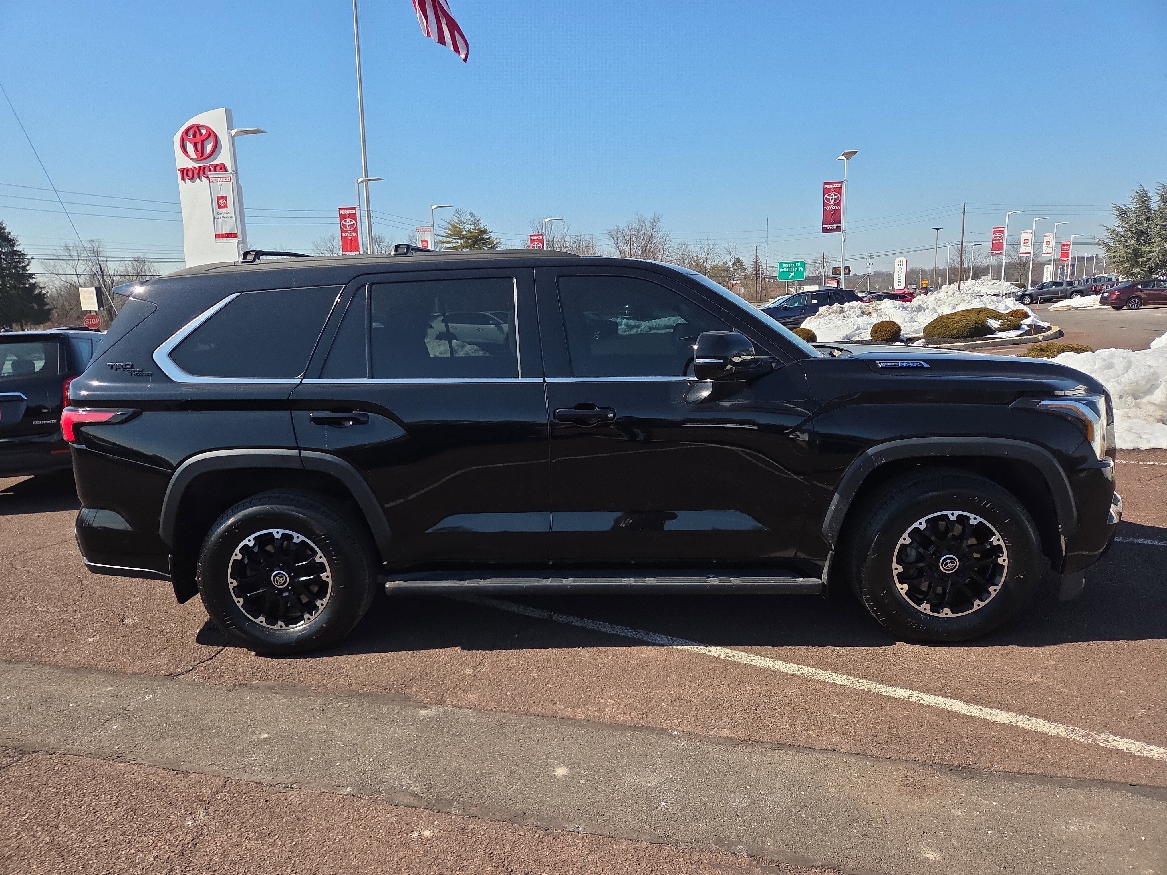 2023 Toyota Sequoia SR5