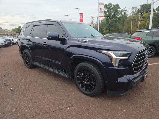 2024 Toyota Sequoia SR5