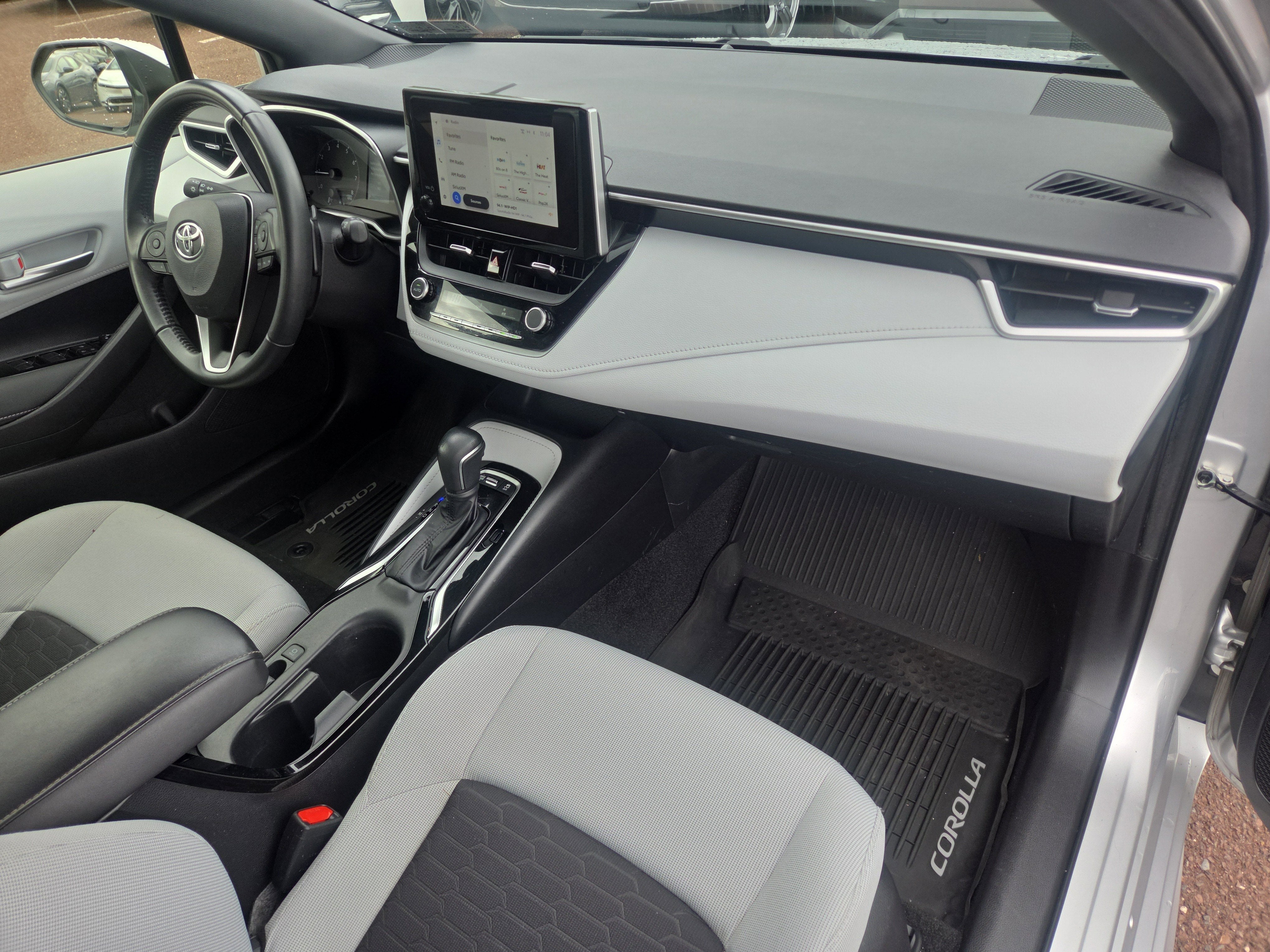 2023 Toyota Corolla Hatchback SE