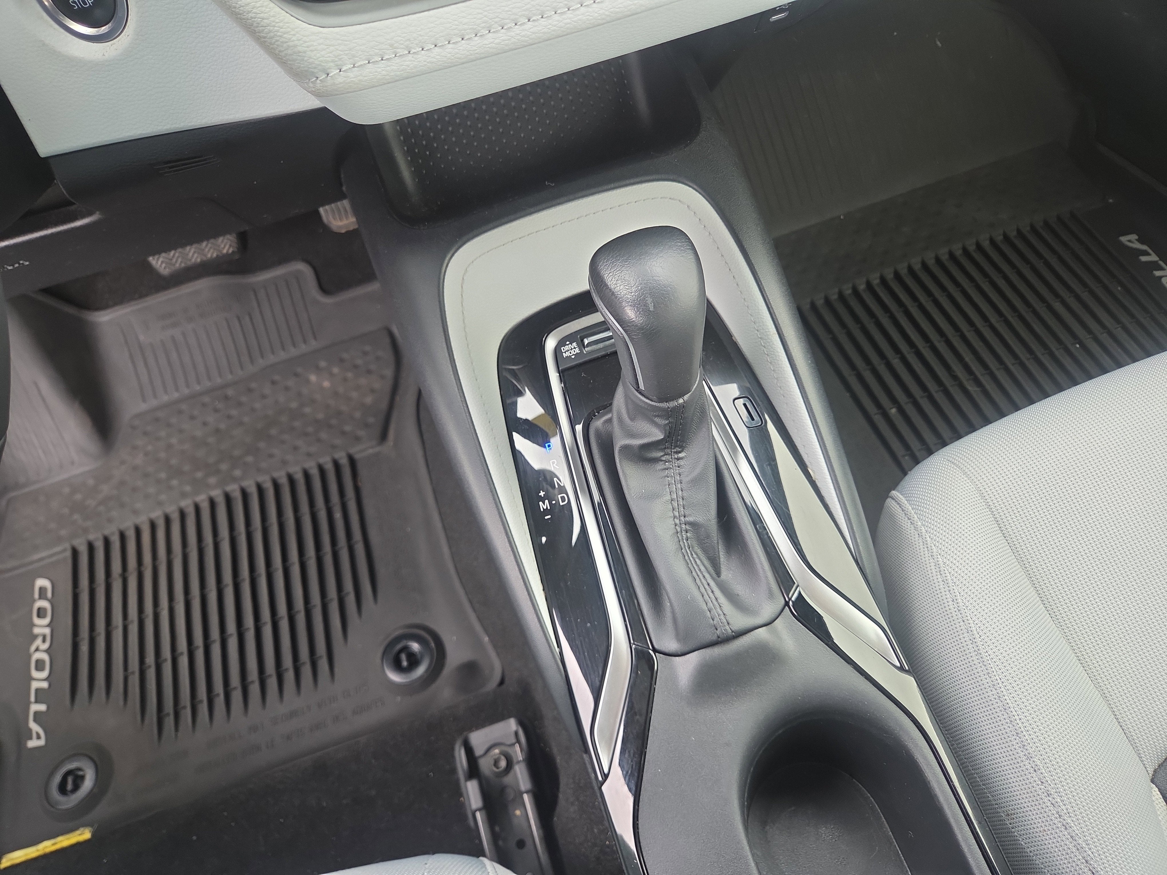 2023 Toyota Corolla Hatchback SE