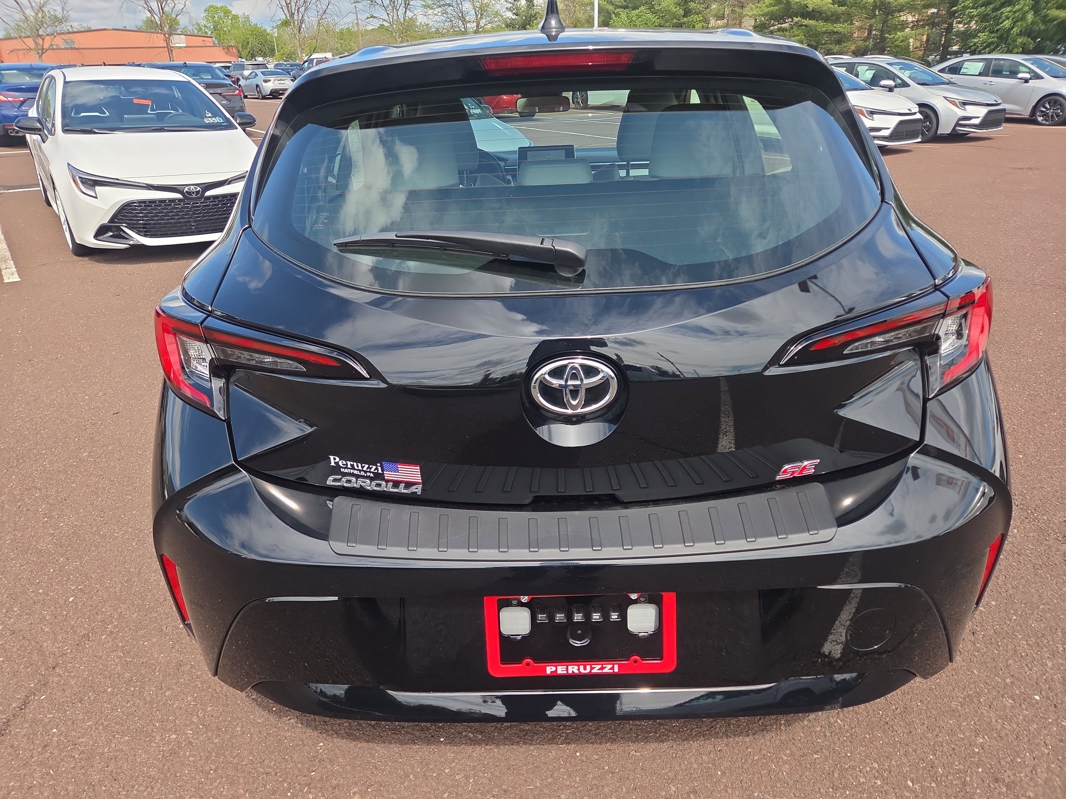 2025 Toyota Corolla Hatchback SE