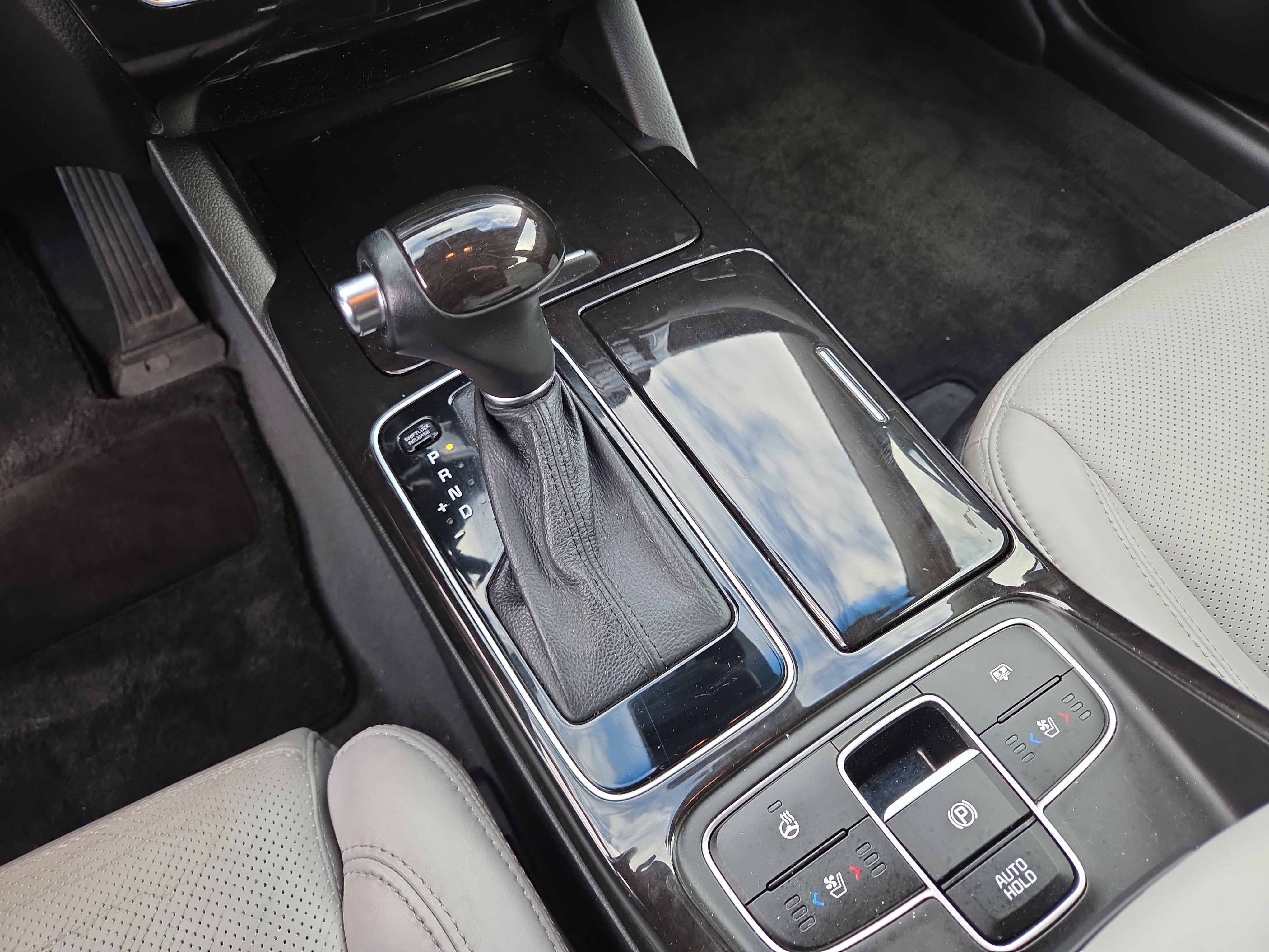 2014 Kia Cadenza Limited