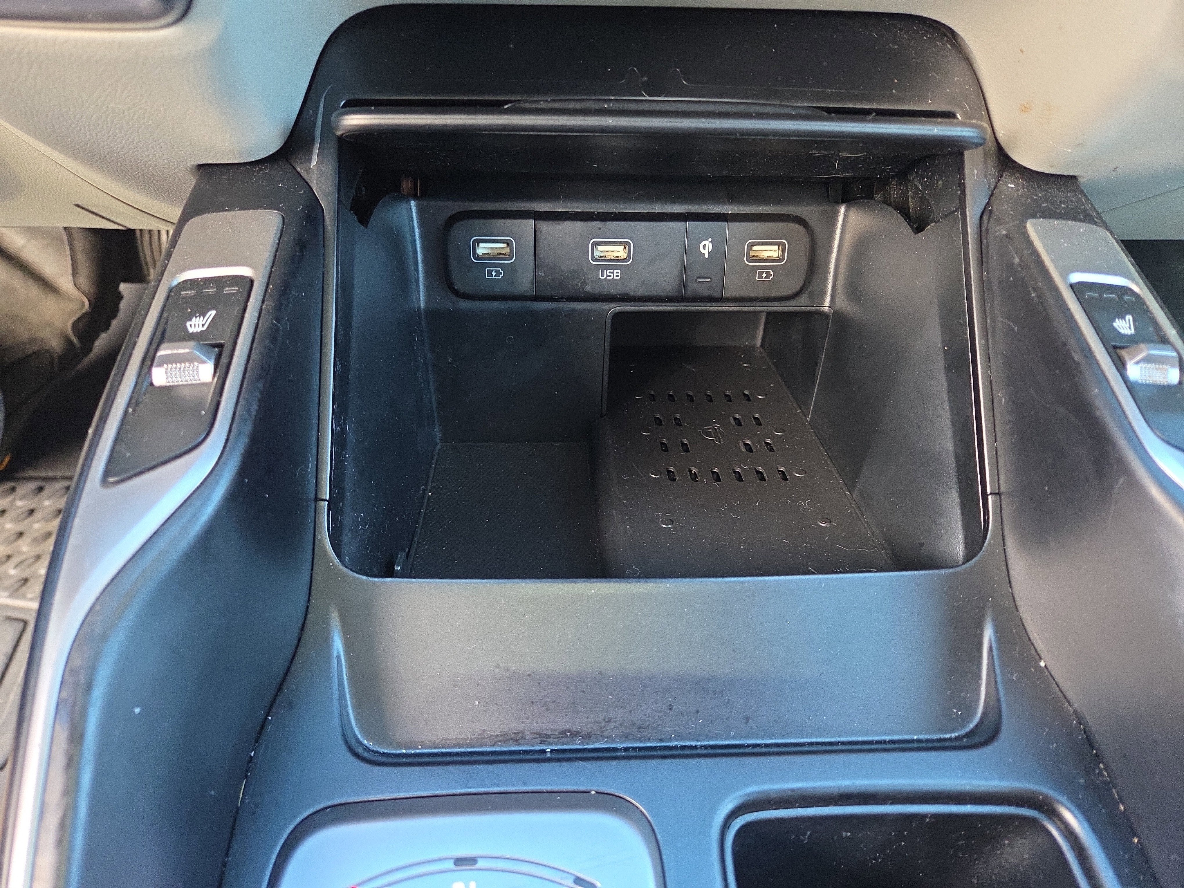 2022 Kia Sorento Hybrid EX