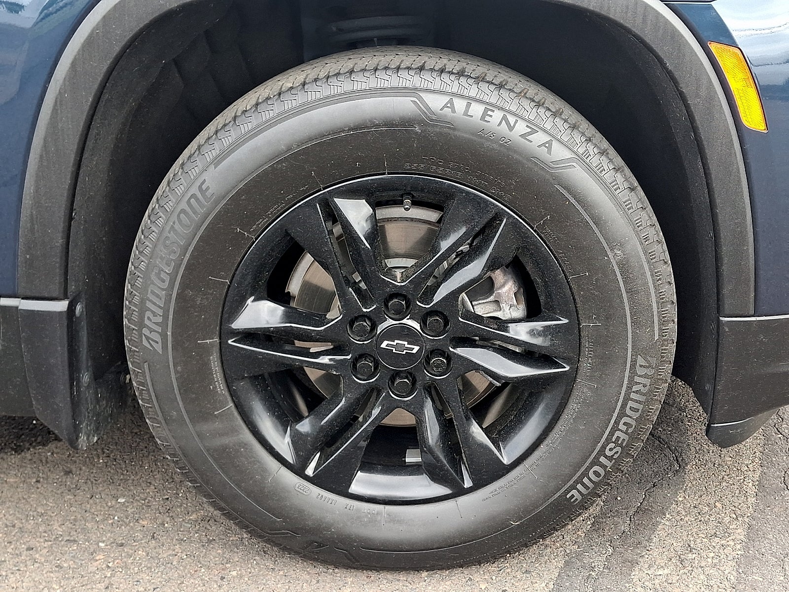 2023 Chevrolet Traverse AWD LT Cloth