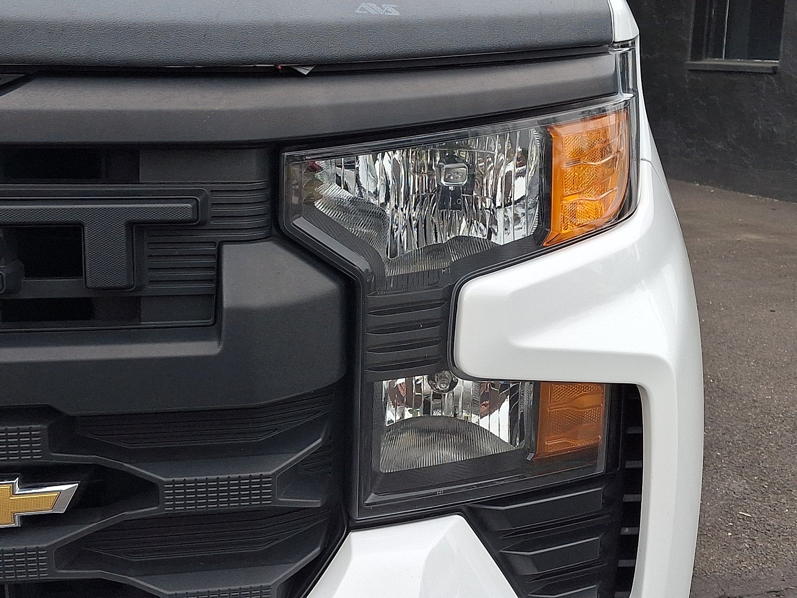 2023 Chevrolet Silverado 1500 4WD Crew Cab Short Bed Custom