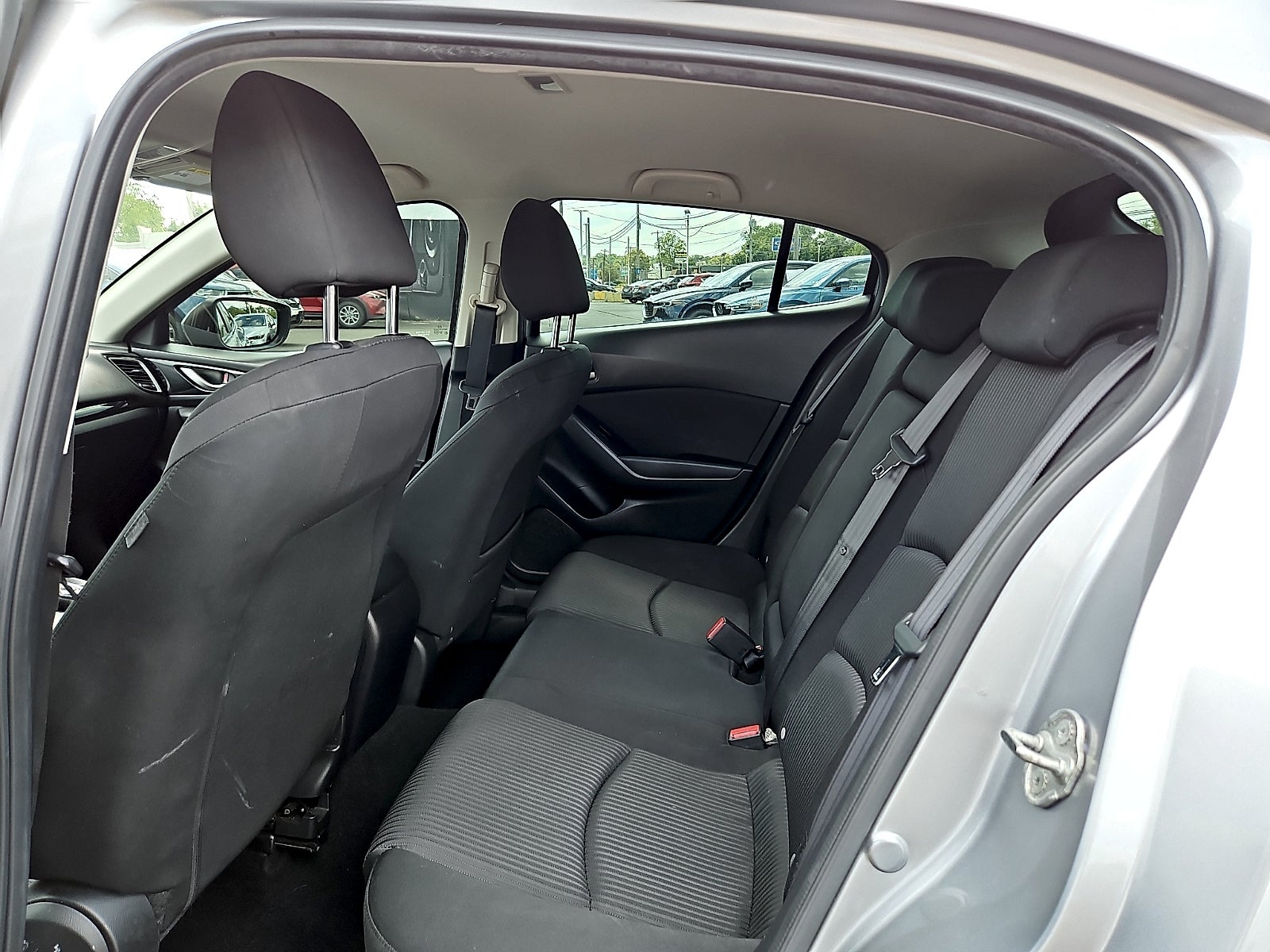 2016 Mazda Mazda3 Hatchback i Sport