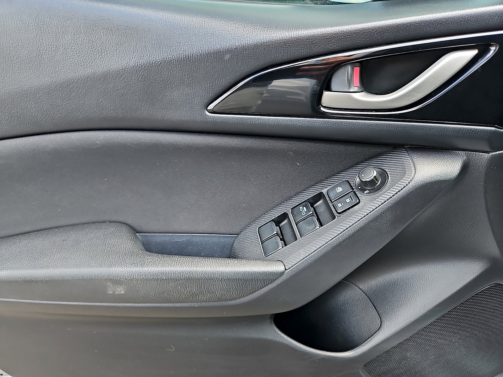2016 Mazda Mazda3 Hatchback i Sport