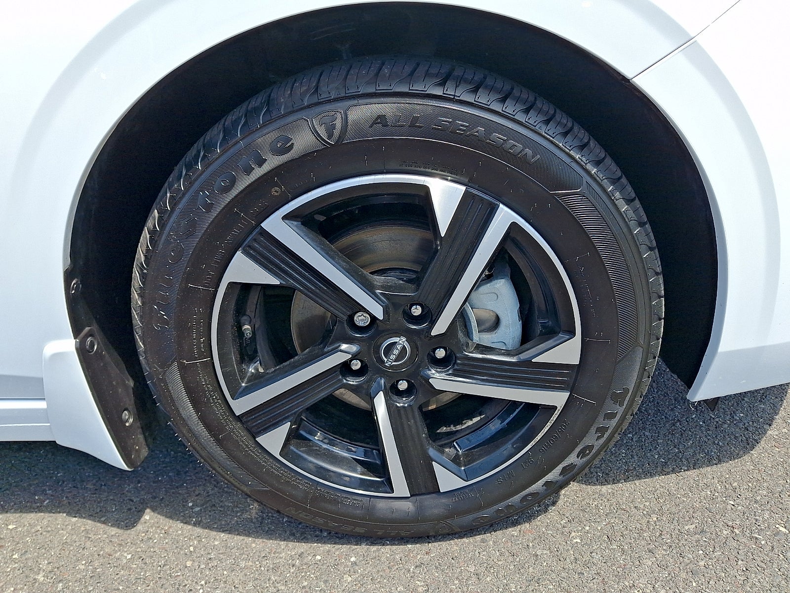 2024 Nissan Sentra SV Xtronic CVT