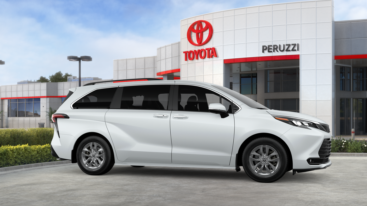 2026 Toyota Sienna XLE