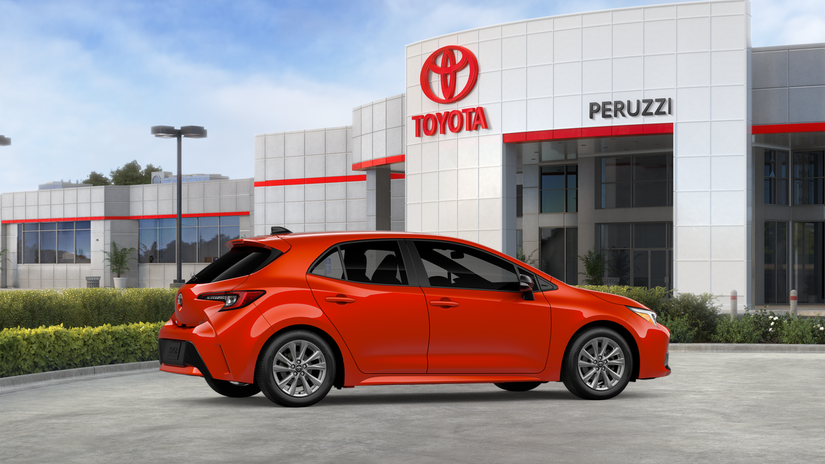2027 Toyota Corolla Hatchback SE