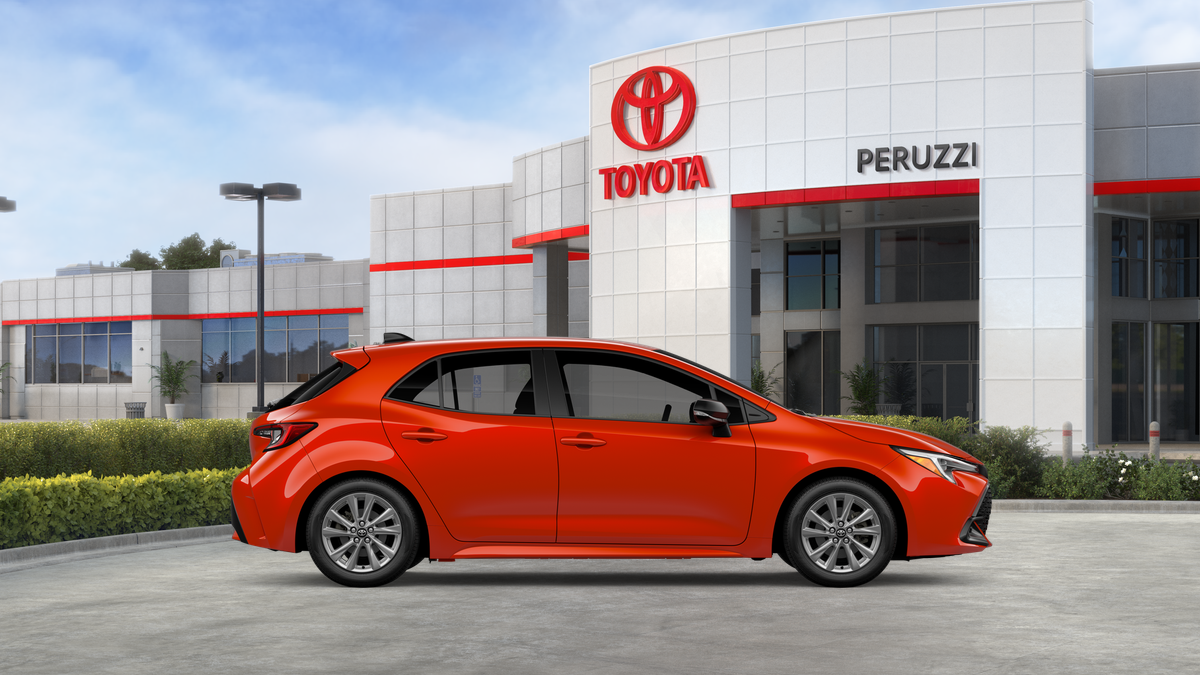 2027 Toyota Corolla Hatchback SE