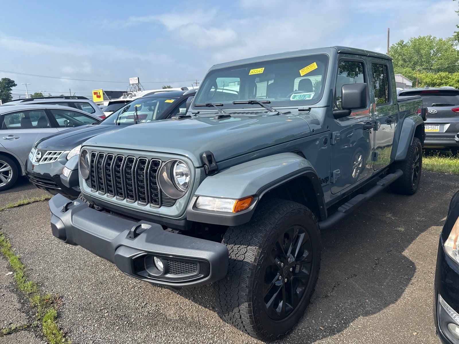 2024 Jeep Gladiator NightHawk