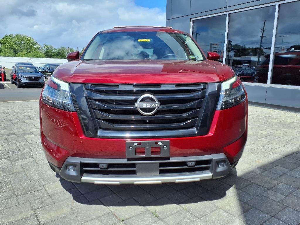 2022 Nissan Pathfinder SL