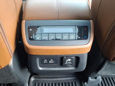 2023 Nissan Pathfinder Platinum