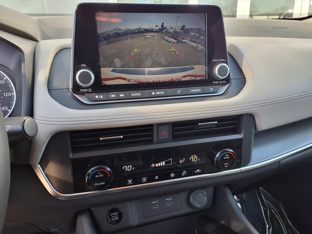 2025 Nissan Rogue SV