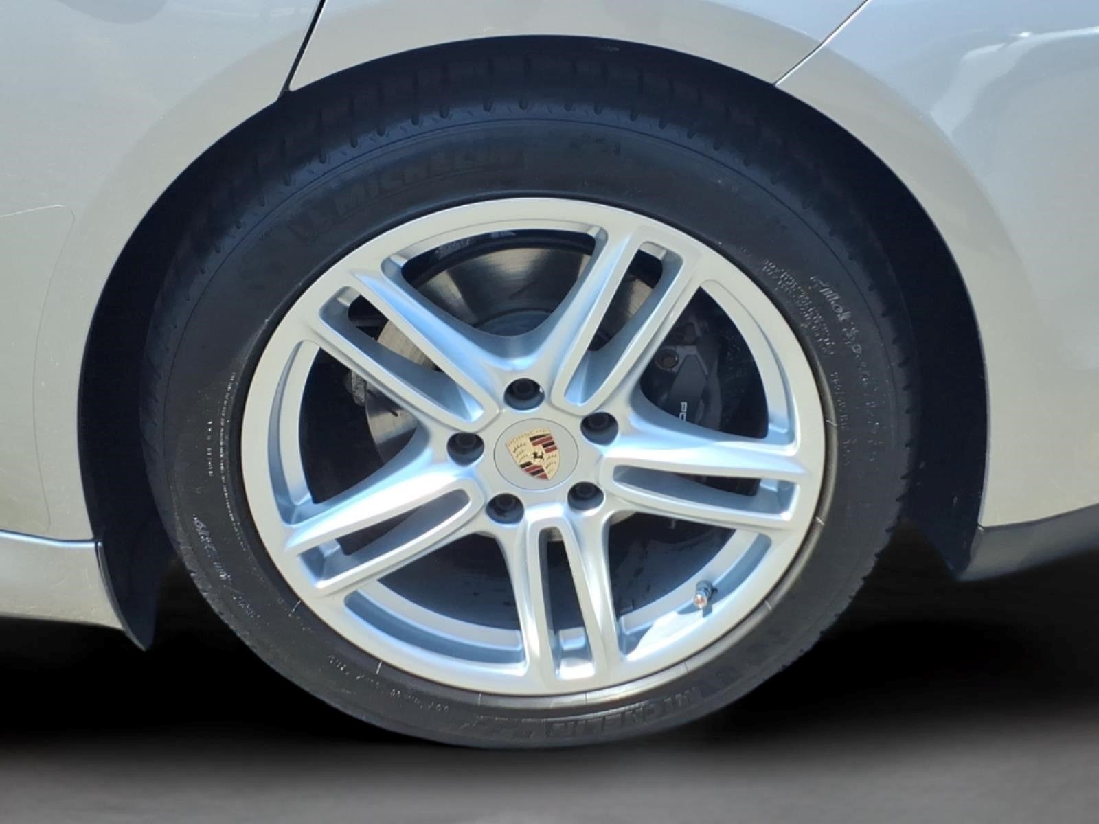 2012 Porsche Panamera 4dr HB