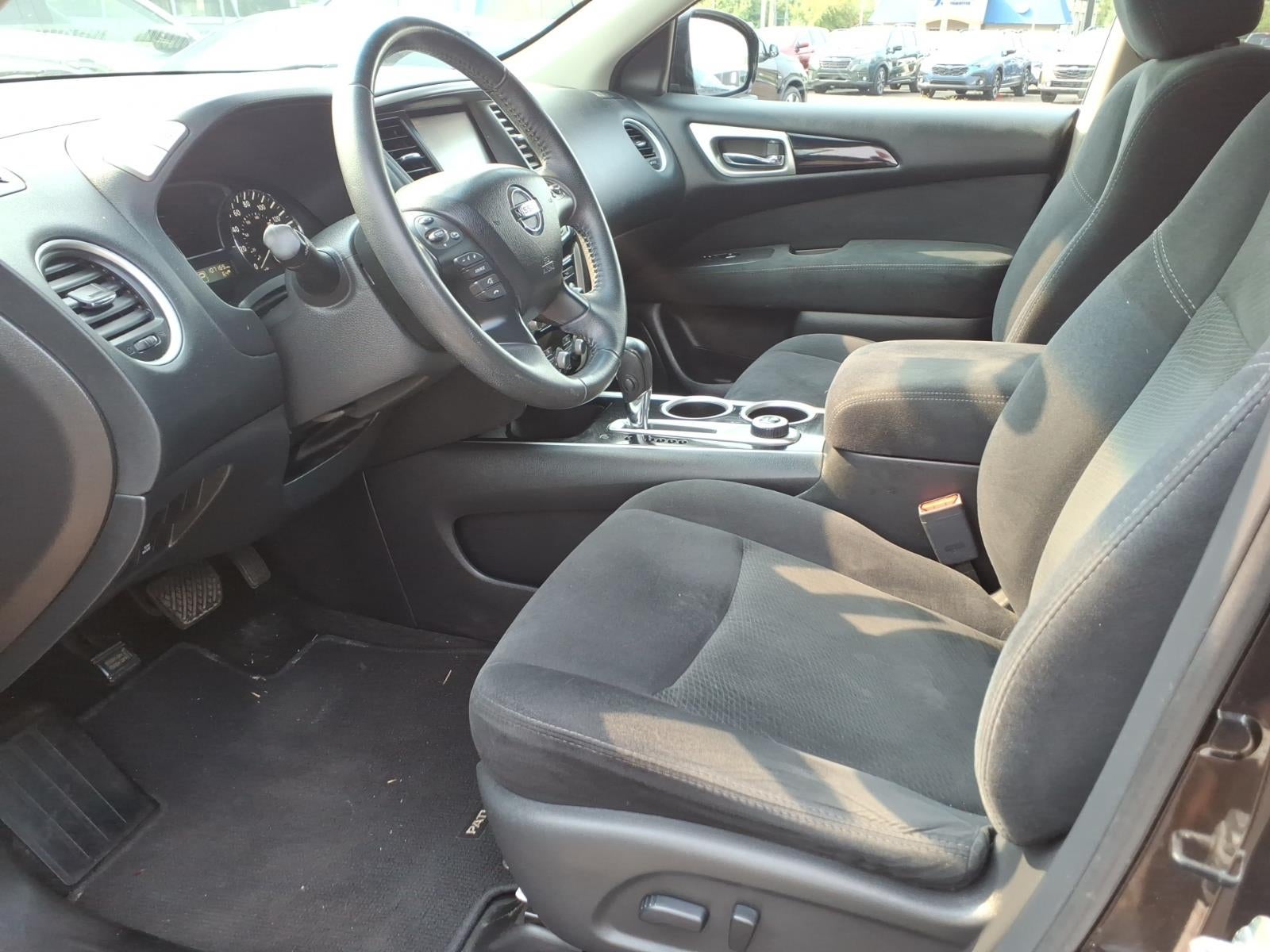 2015 Nissan Pathfinder SV