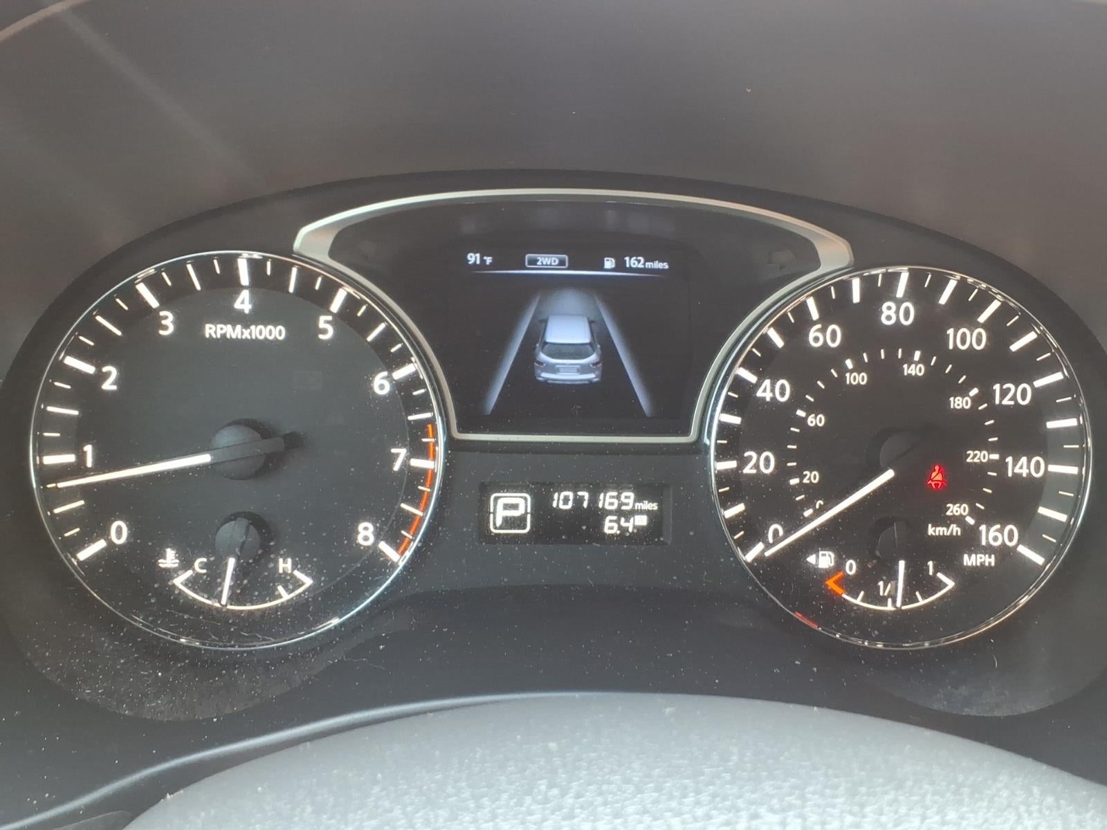 2015 Nissan Pathfinder SV