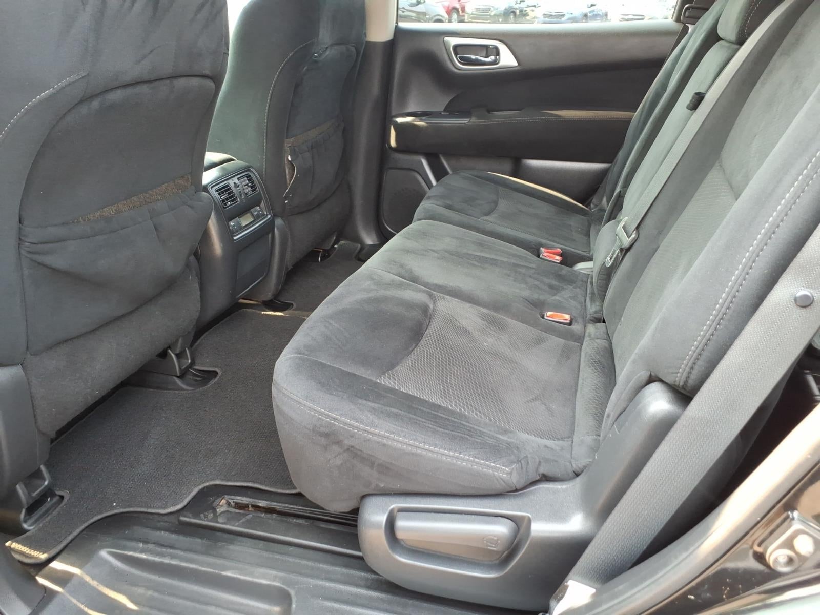 2015 Nissan Pathfinder SV
