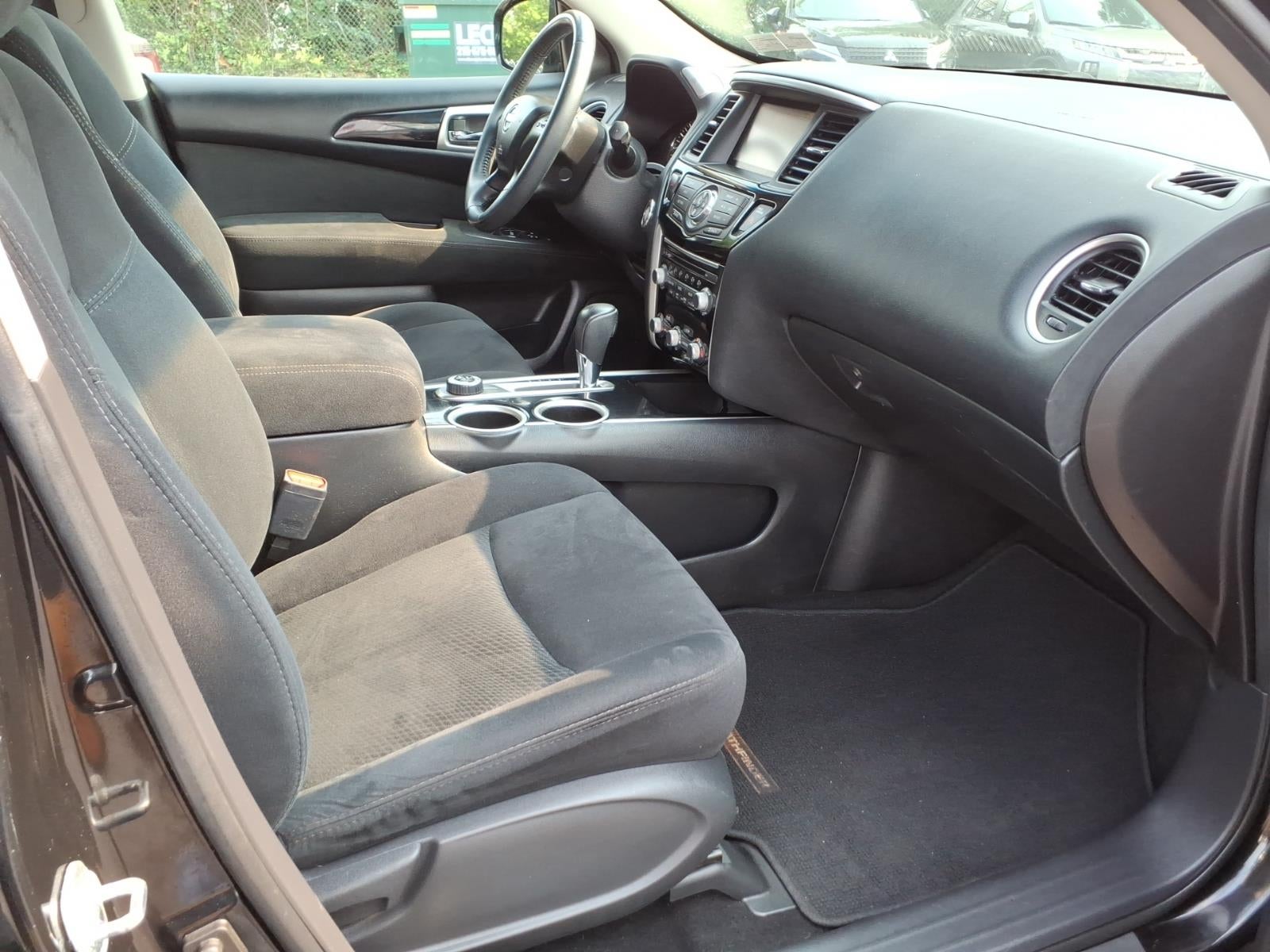 2015 Nissan Pathfinder SV